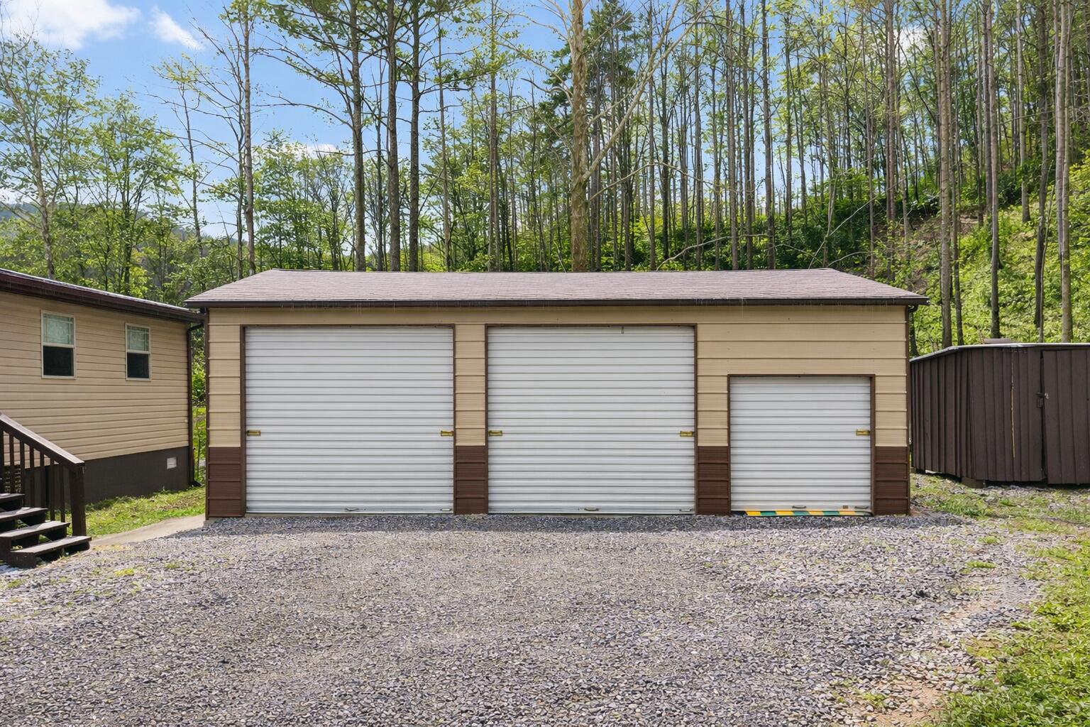 20 Tan Trough Hollow Road Property Photo 6