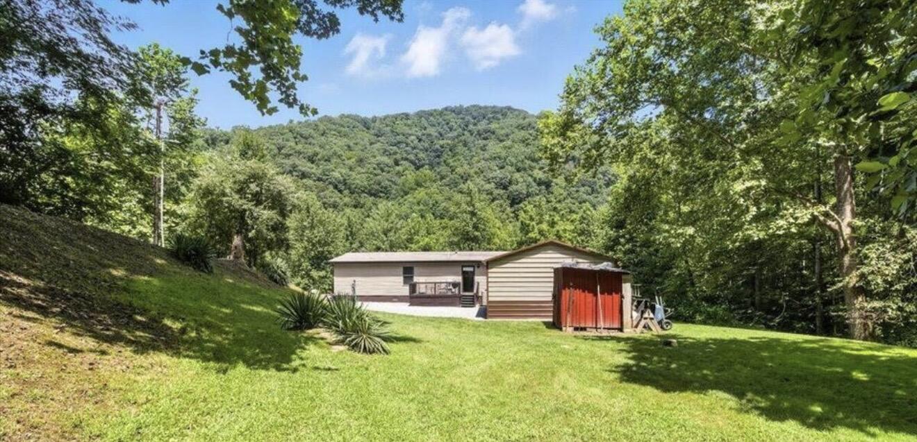 20 Tan Trough Hollow Road Property Photo 7