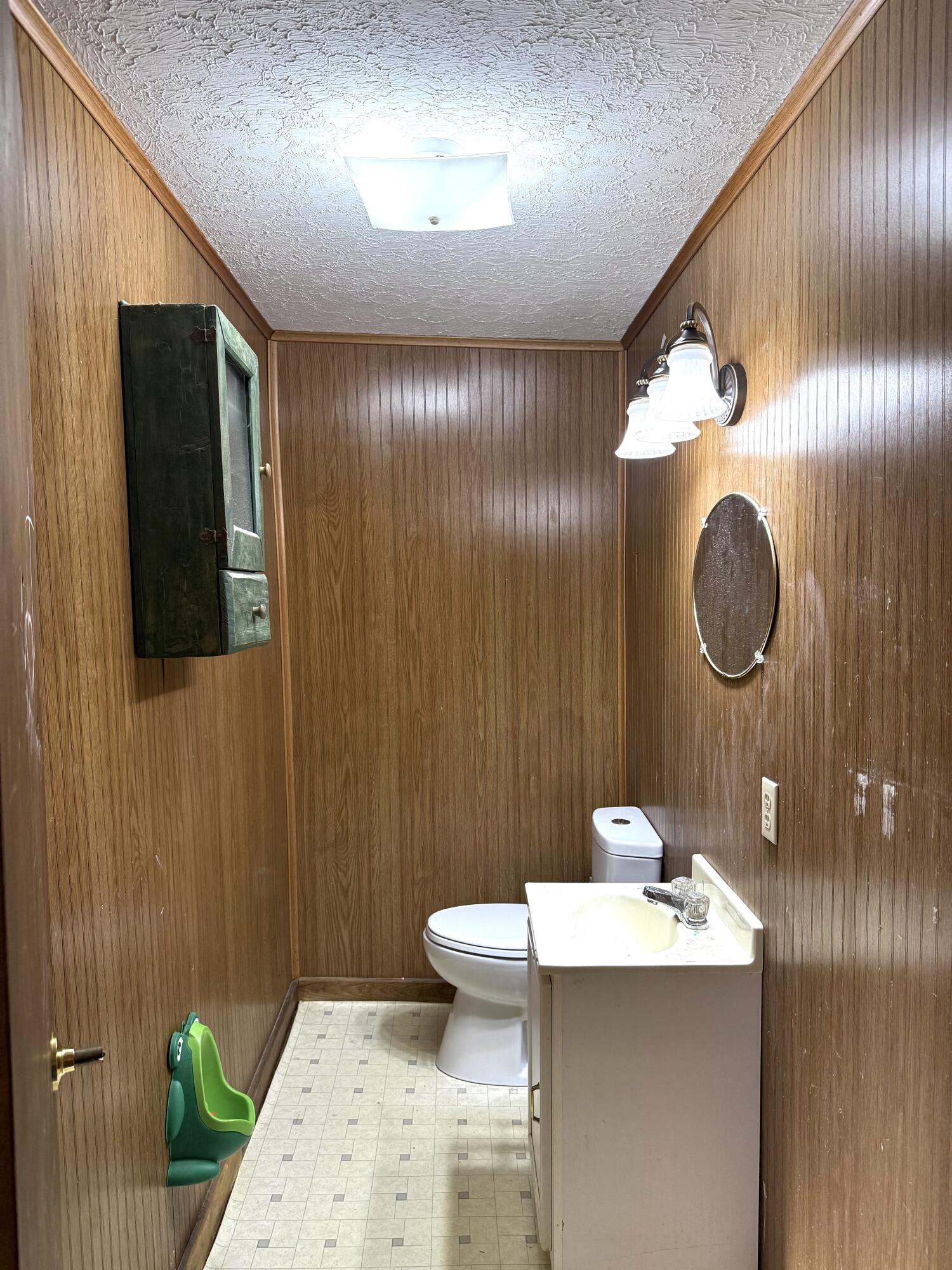 656 Thompson Road Property Photo 16