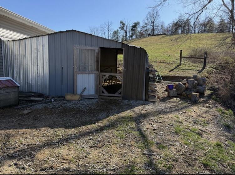 133 Clay Lick Road Property Photo 10