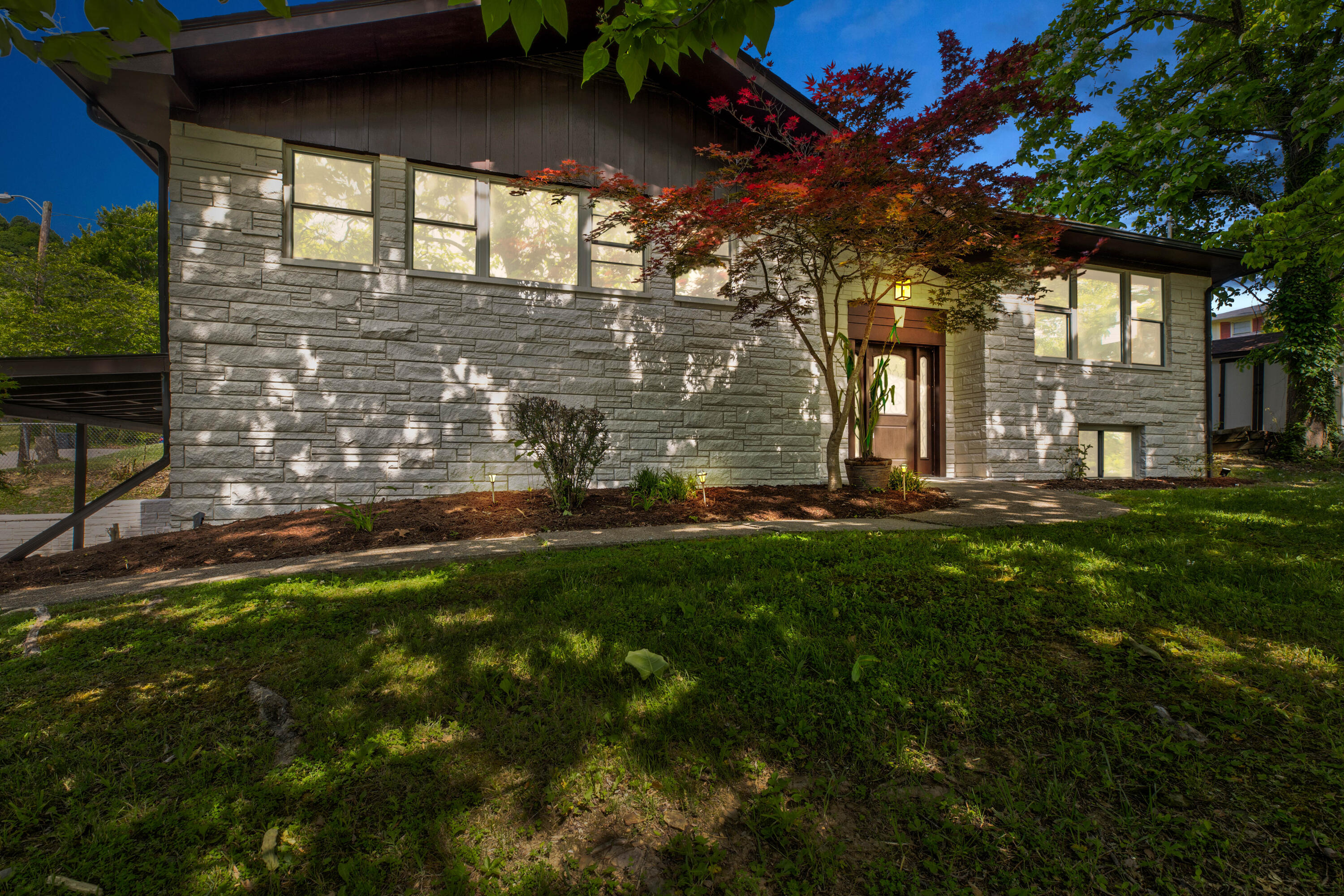 609 Crestview Lane Property Photo 9
