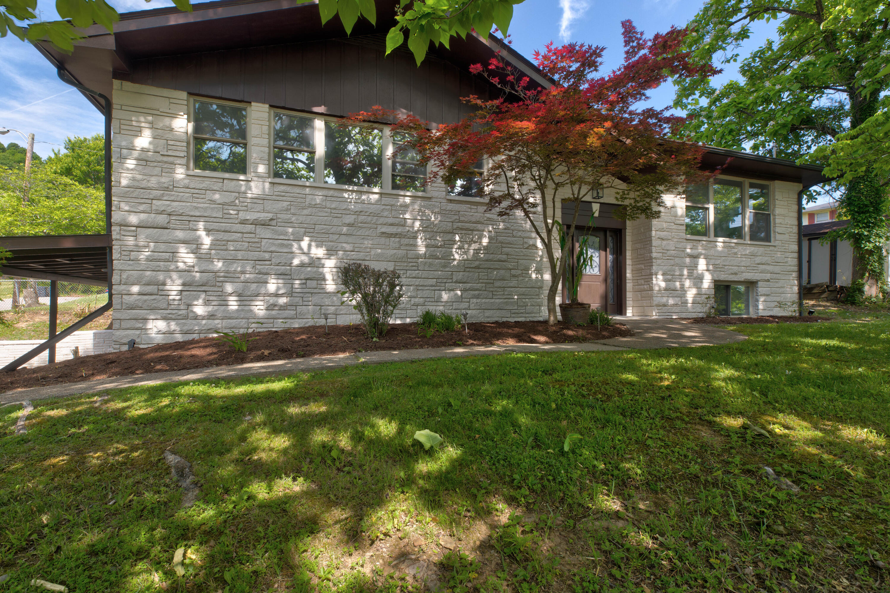 609 Crestview Lane Property Photo 10