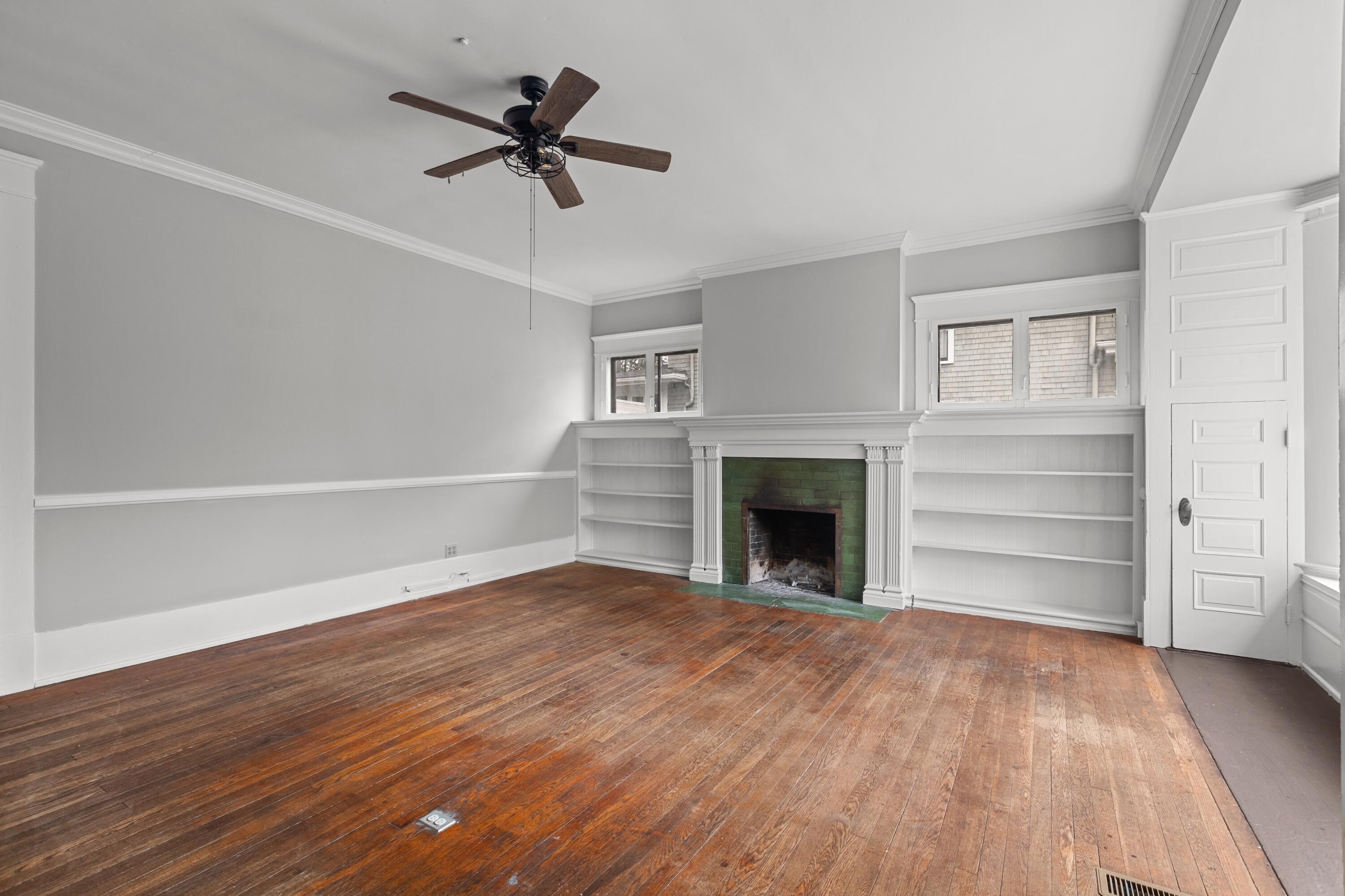 514 Wapping Street Property Photo 4