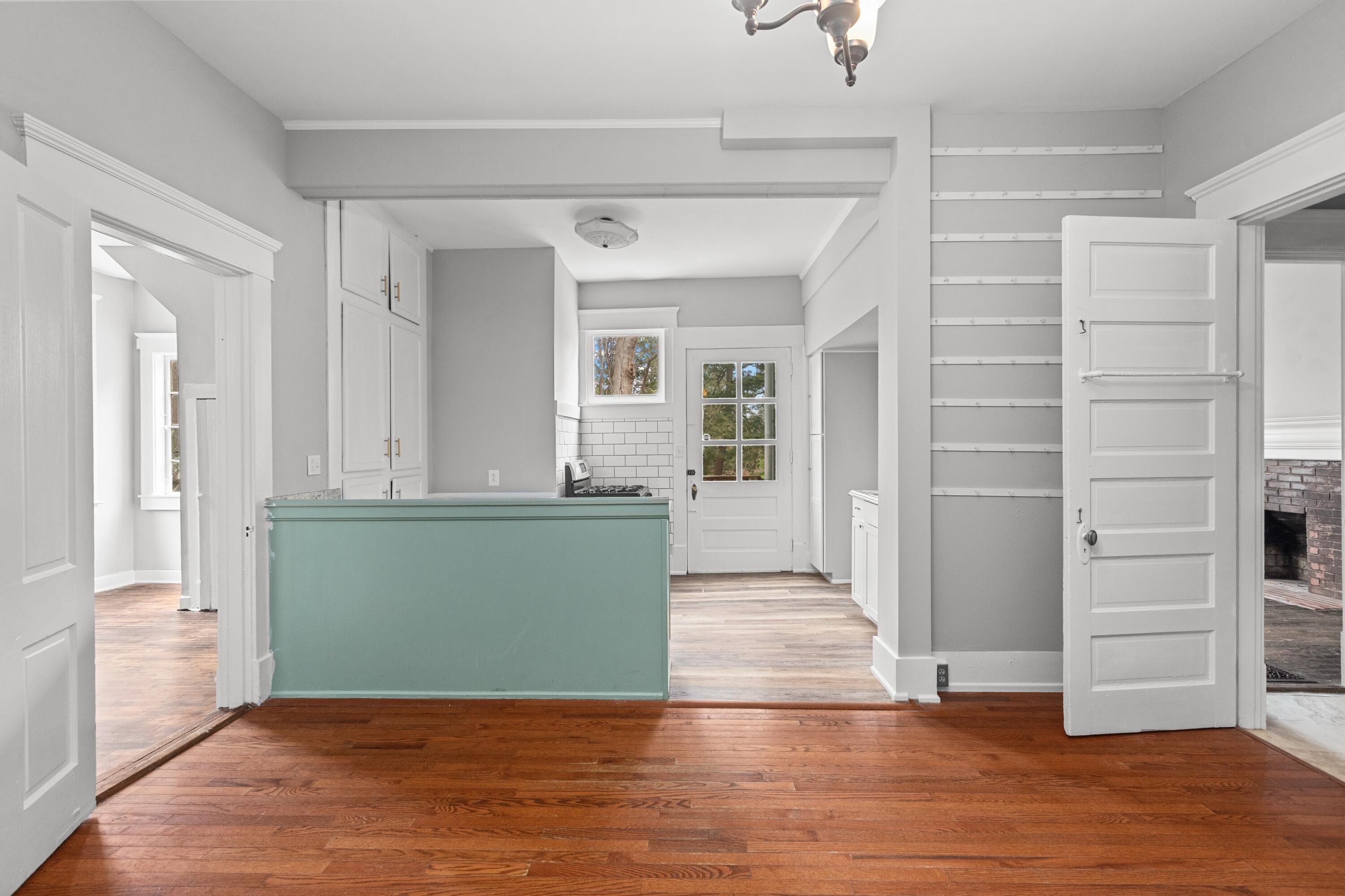 514 Wapping Street Property Photo 6
