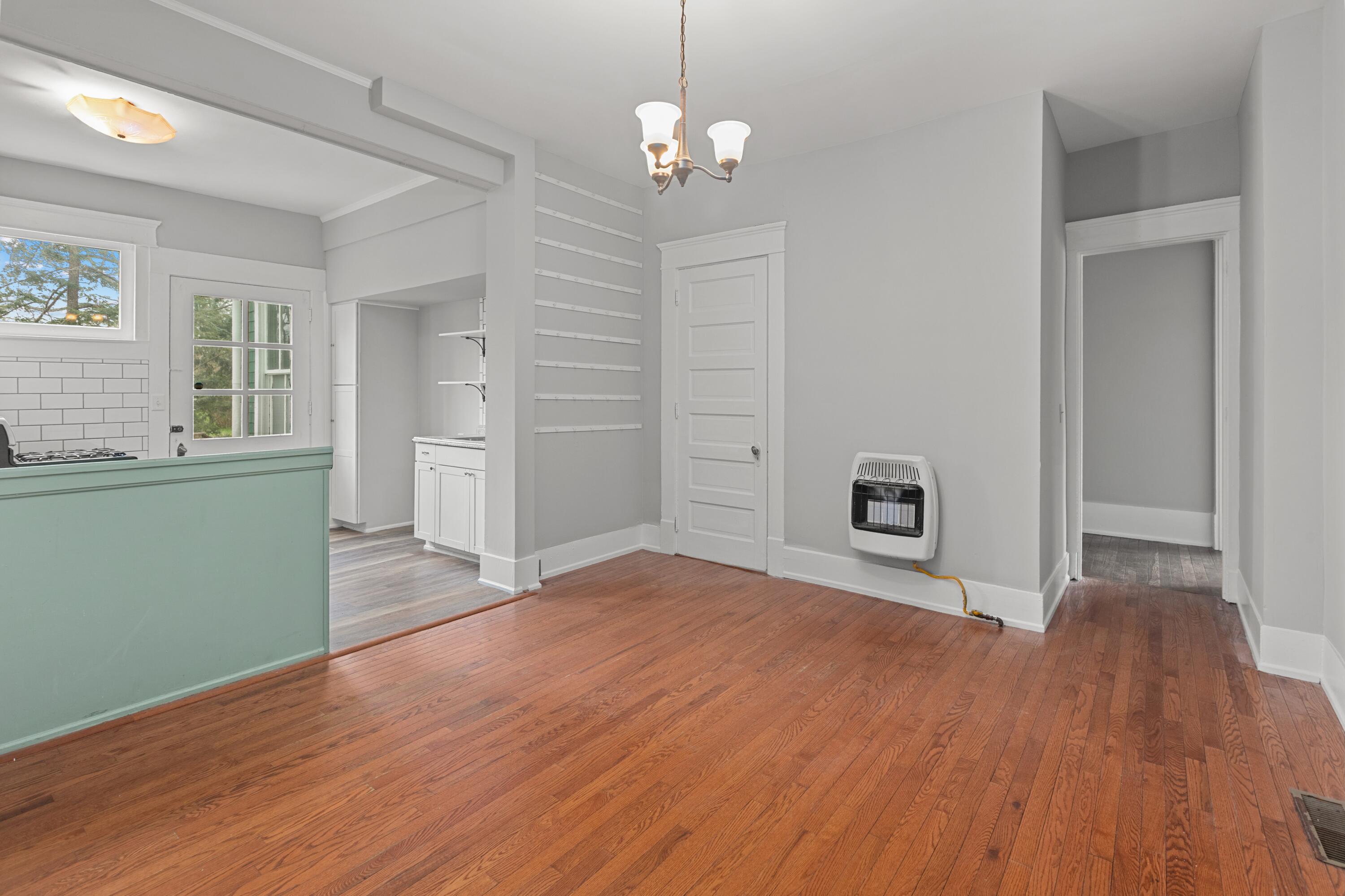 514 Wapping Street Property Photo 10