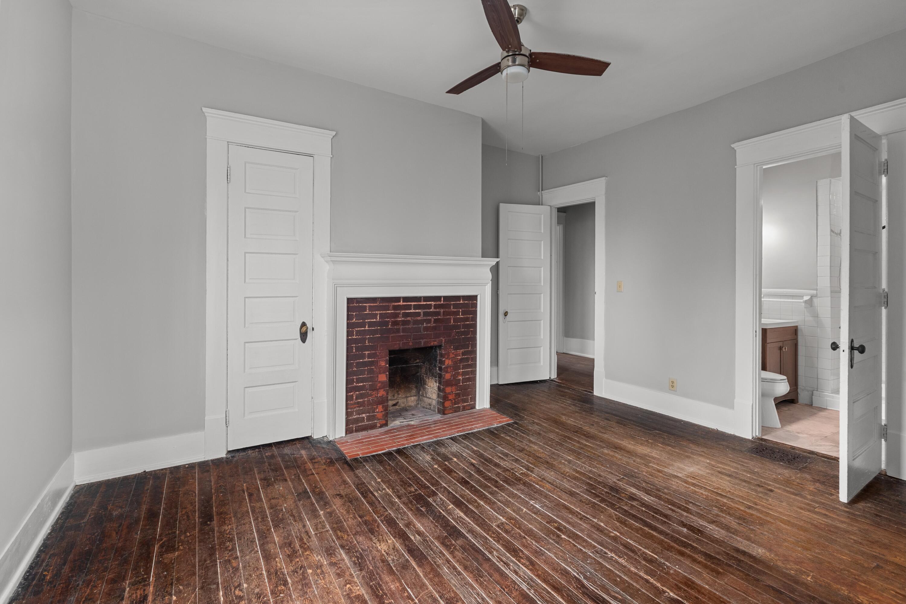 514 Wapping Street Property Photo 13