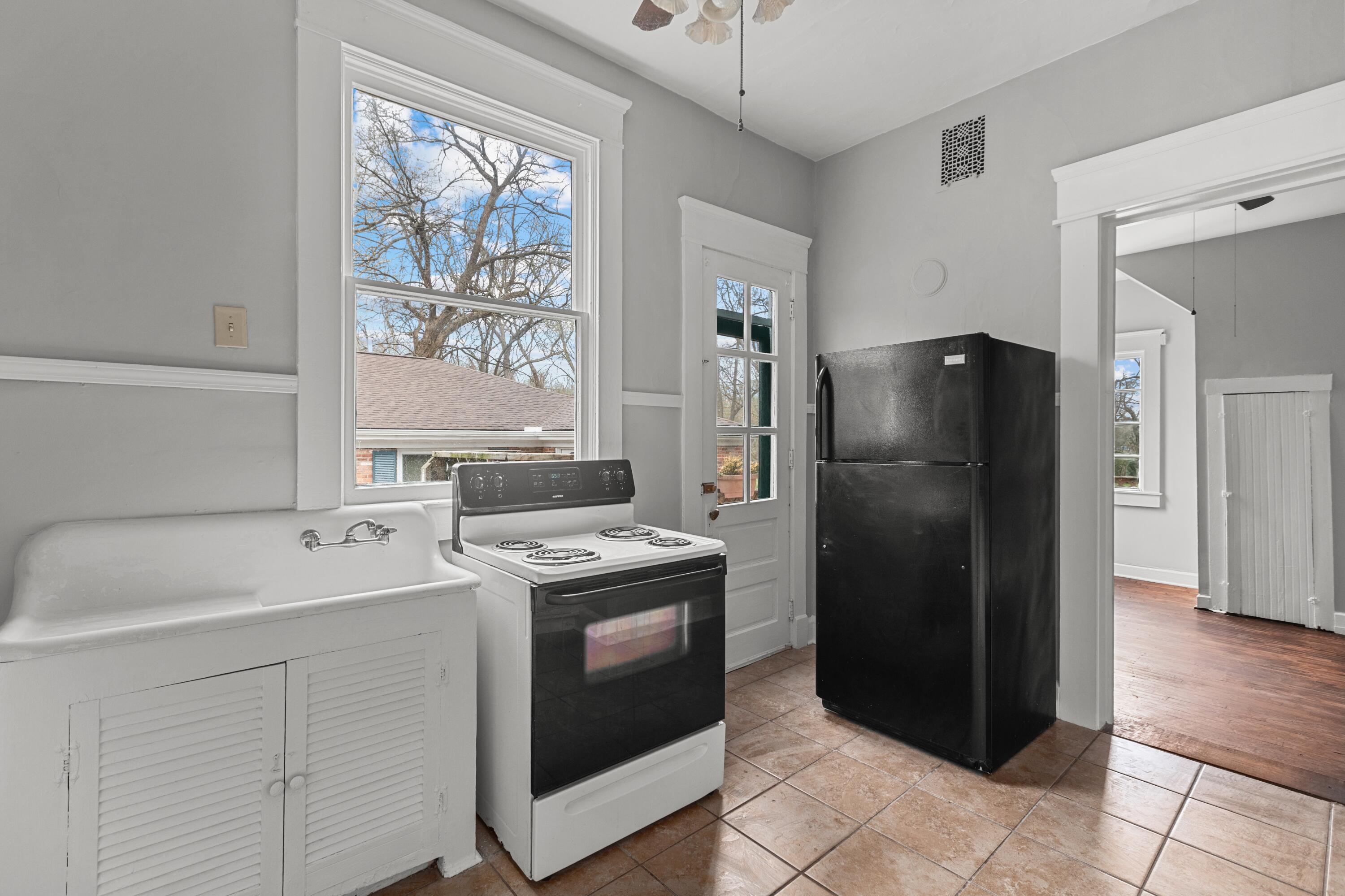 514 Wapping Street Property Photo 20