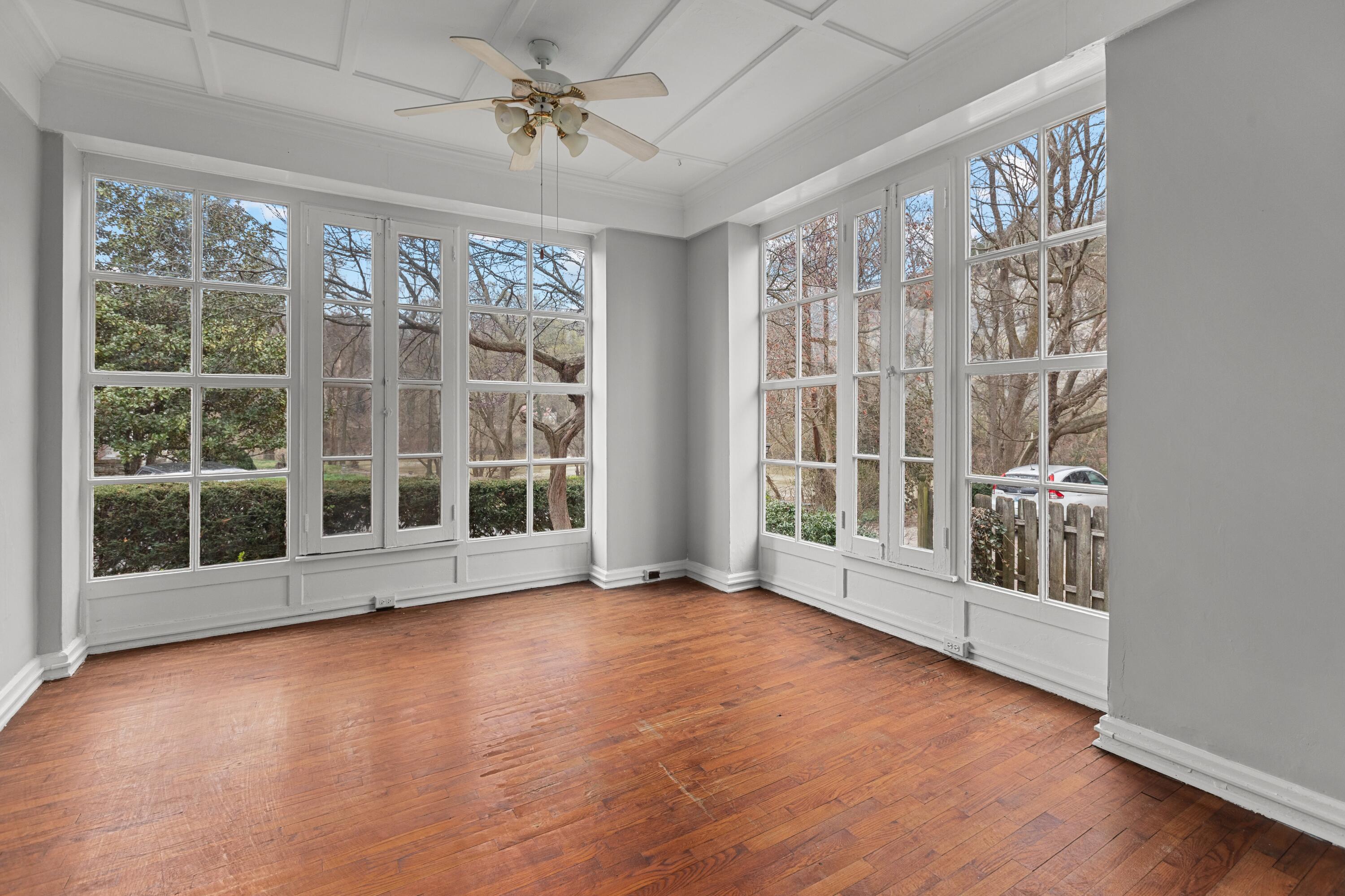 514 Wapping Street Property Photo 23