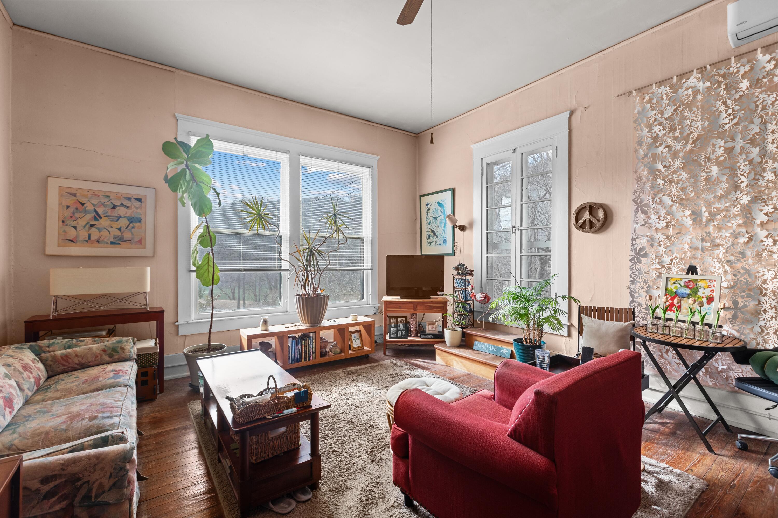 514 Wapping Street Property Photo 27