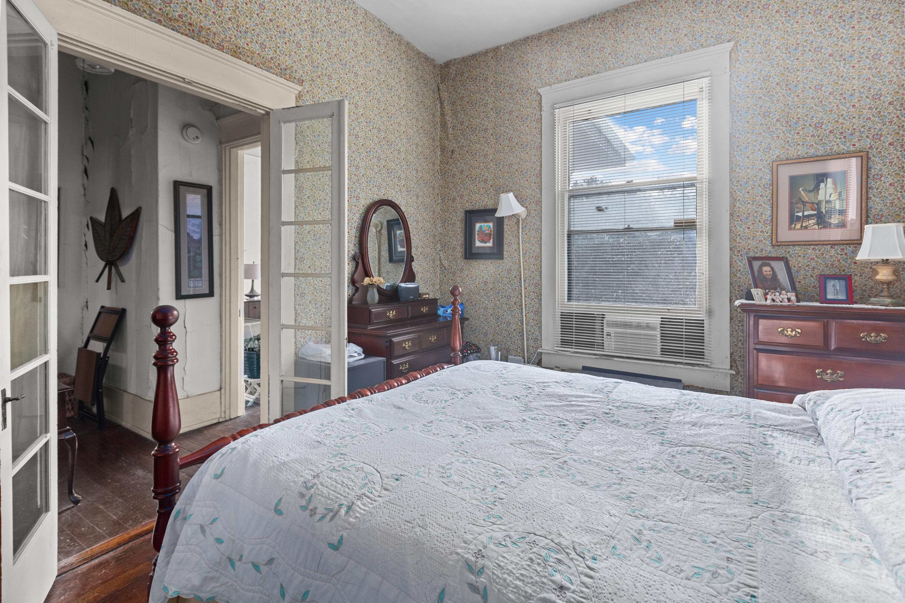 514 Wapping Street Property Photo 29