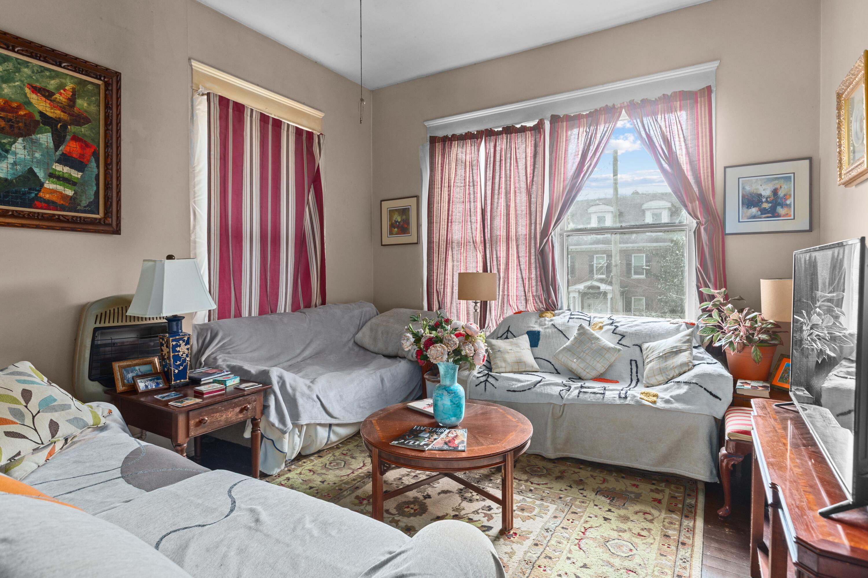514 Wapping Street Property Photo 33