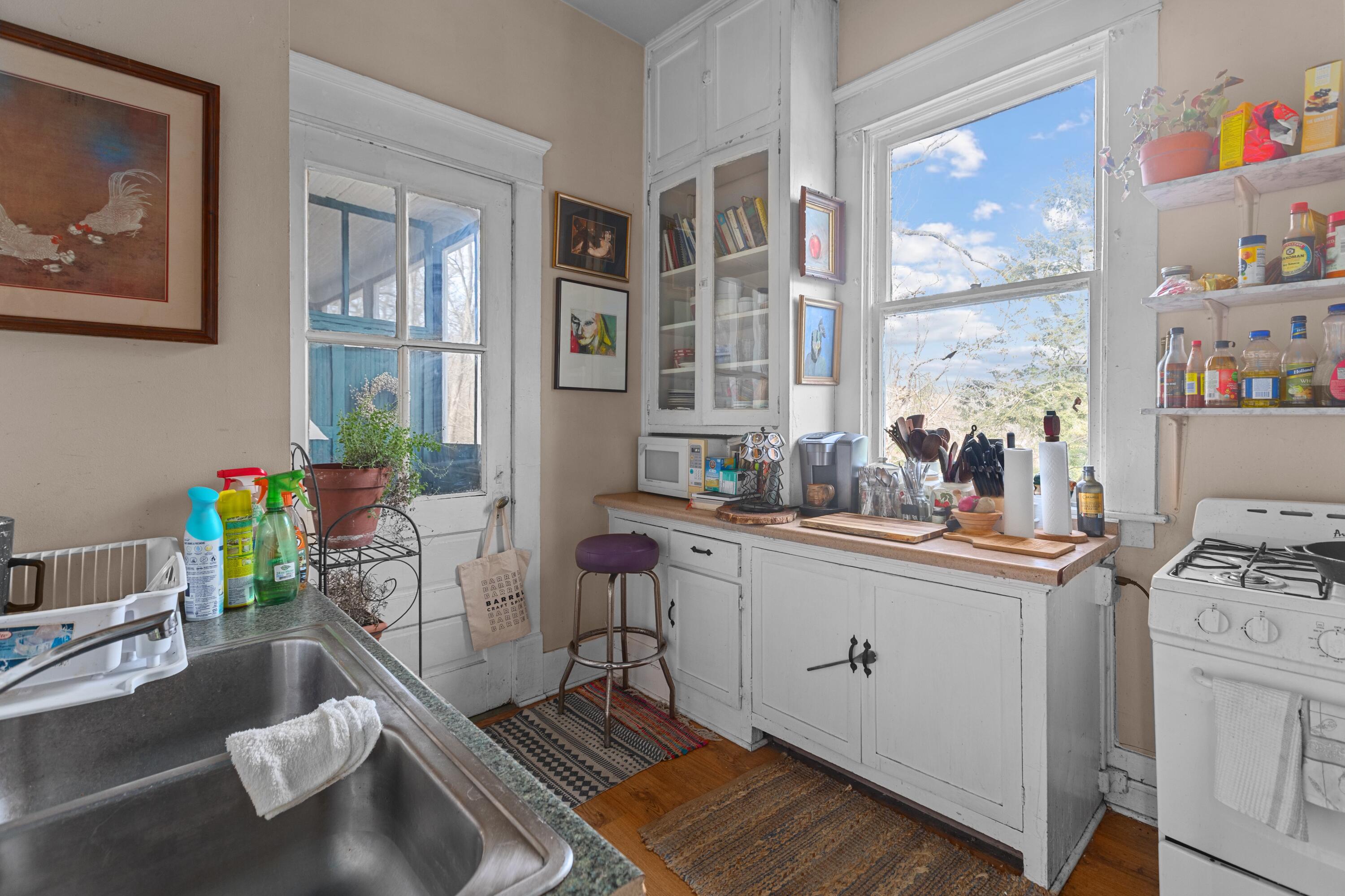 514 Wapping Street Property Photo 36