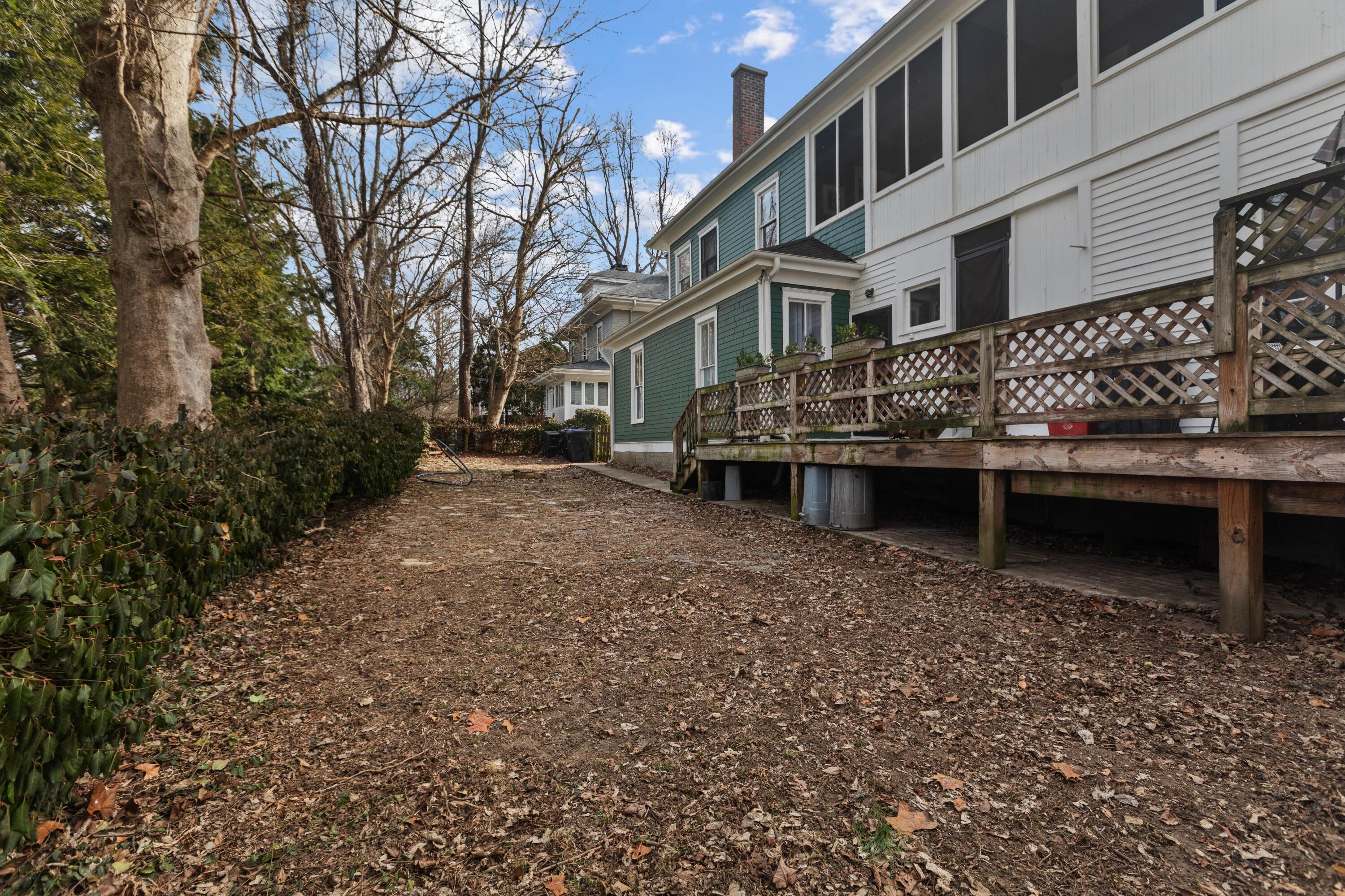 514 Wapping Street Property Photo 47