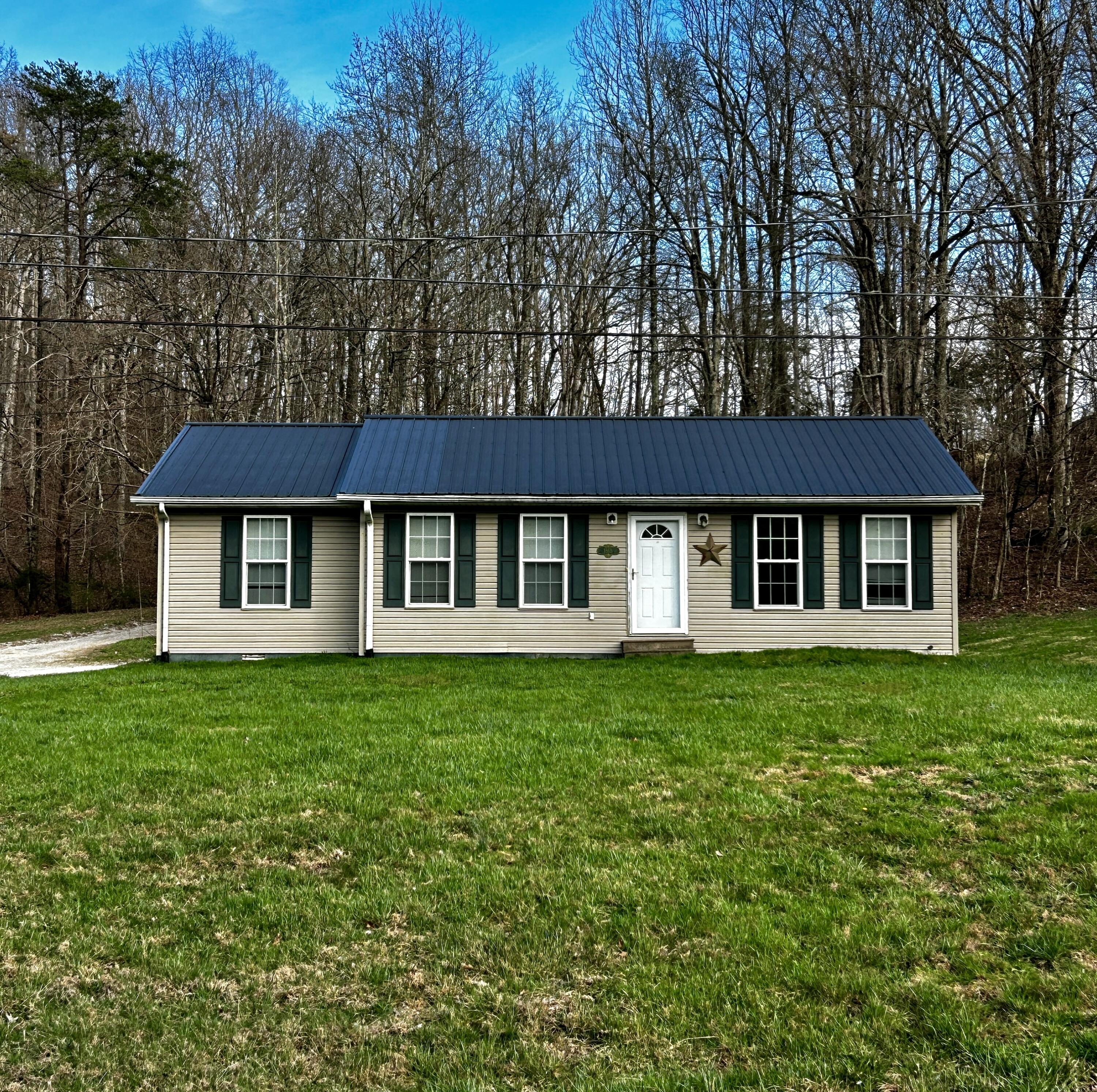 1865 Kentucky 698 Property Photo 1
