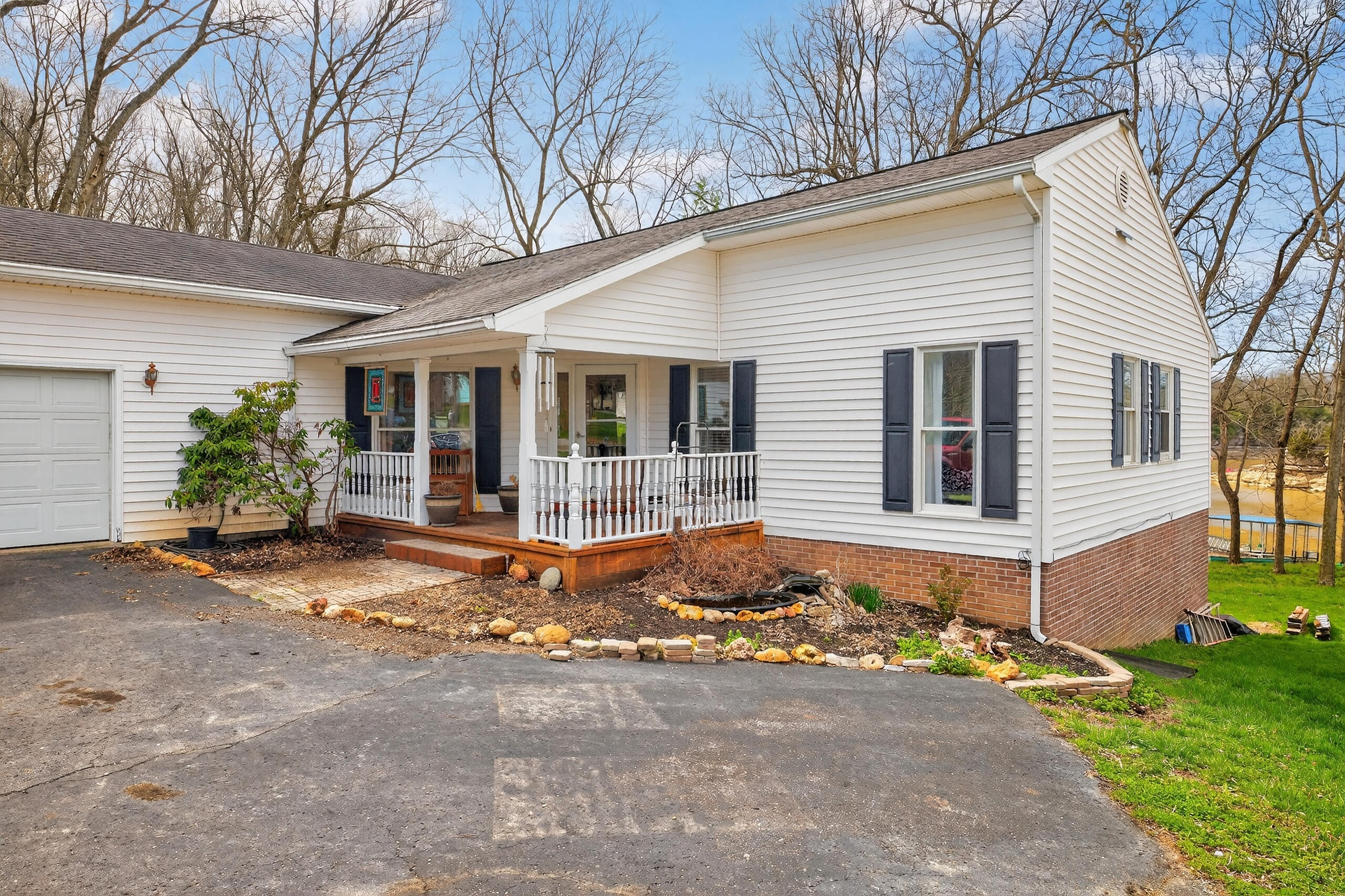 2073 Crystal Springs Road Property Photo 1