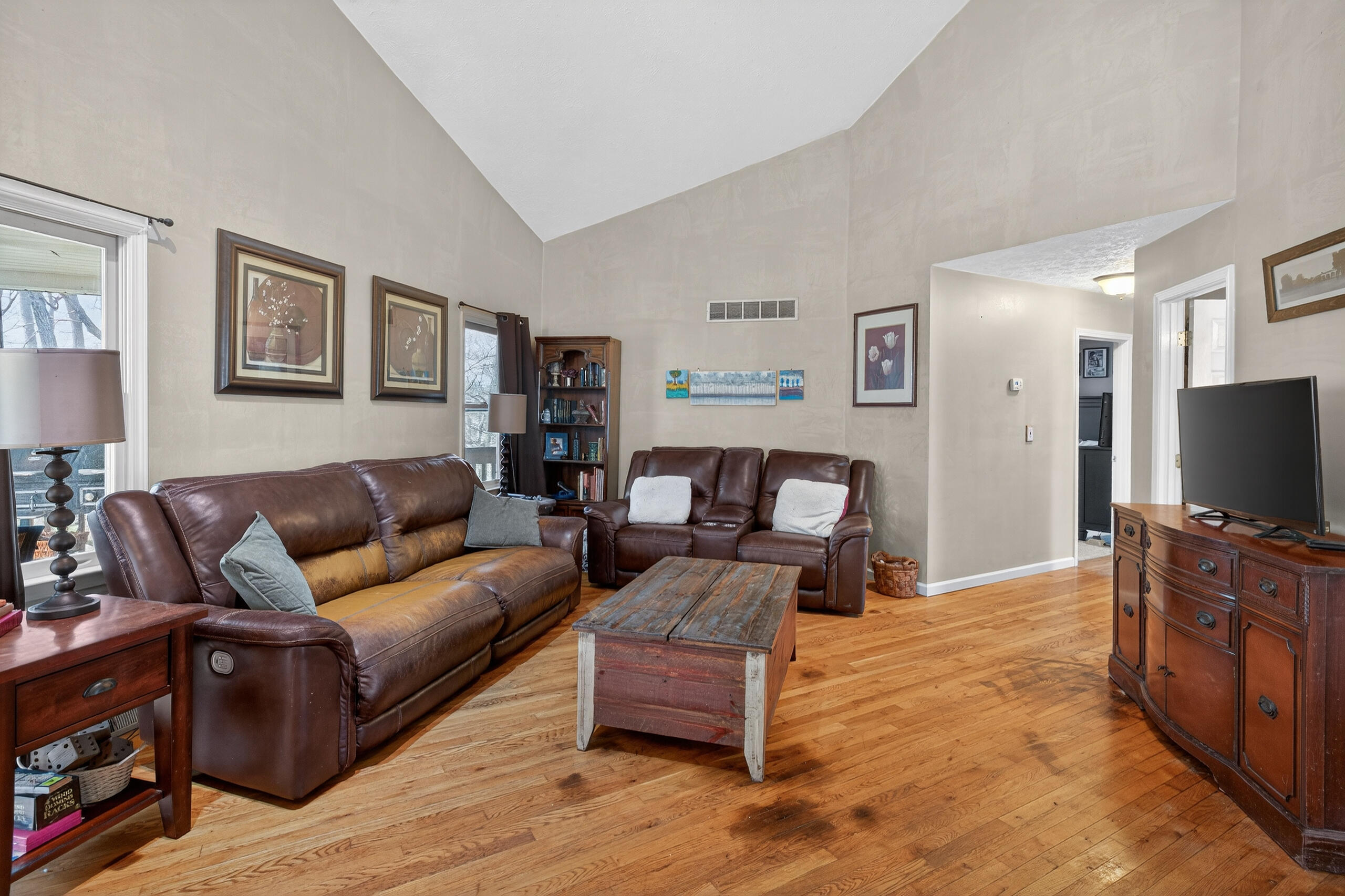 2073 Crystal Springs Road Property Photo 4