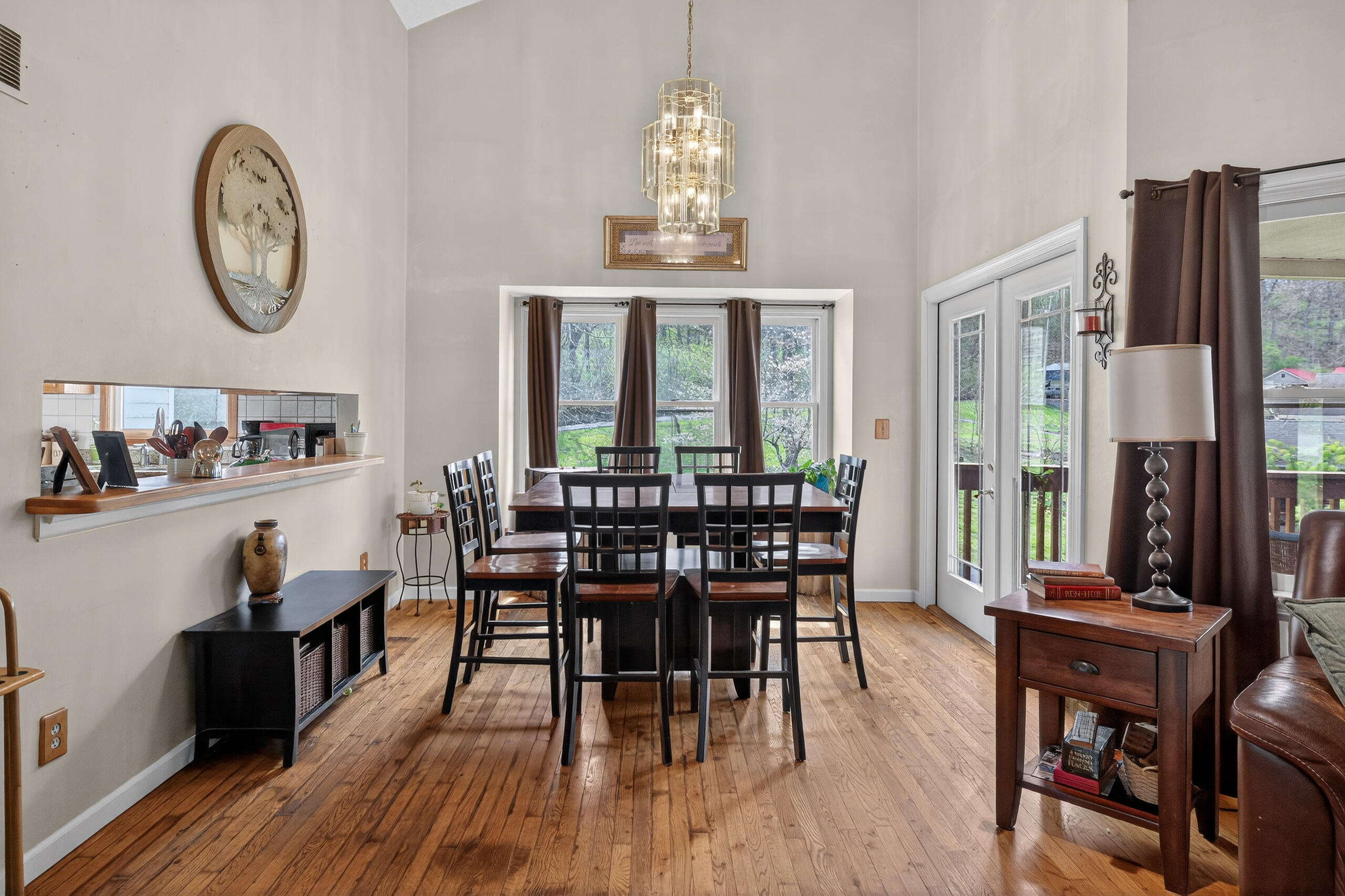 2073 Crystal Springs Road Property Photo 7