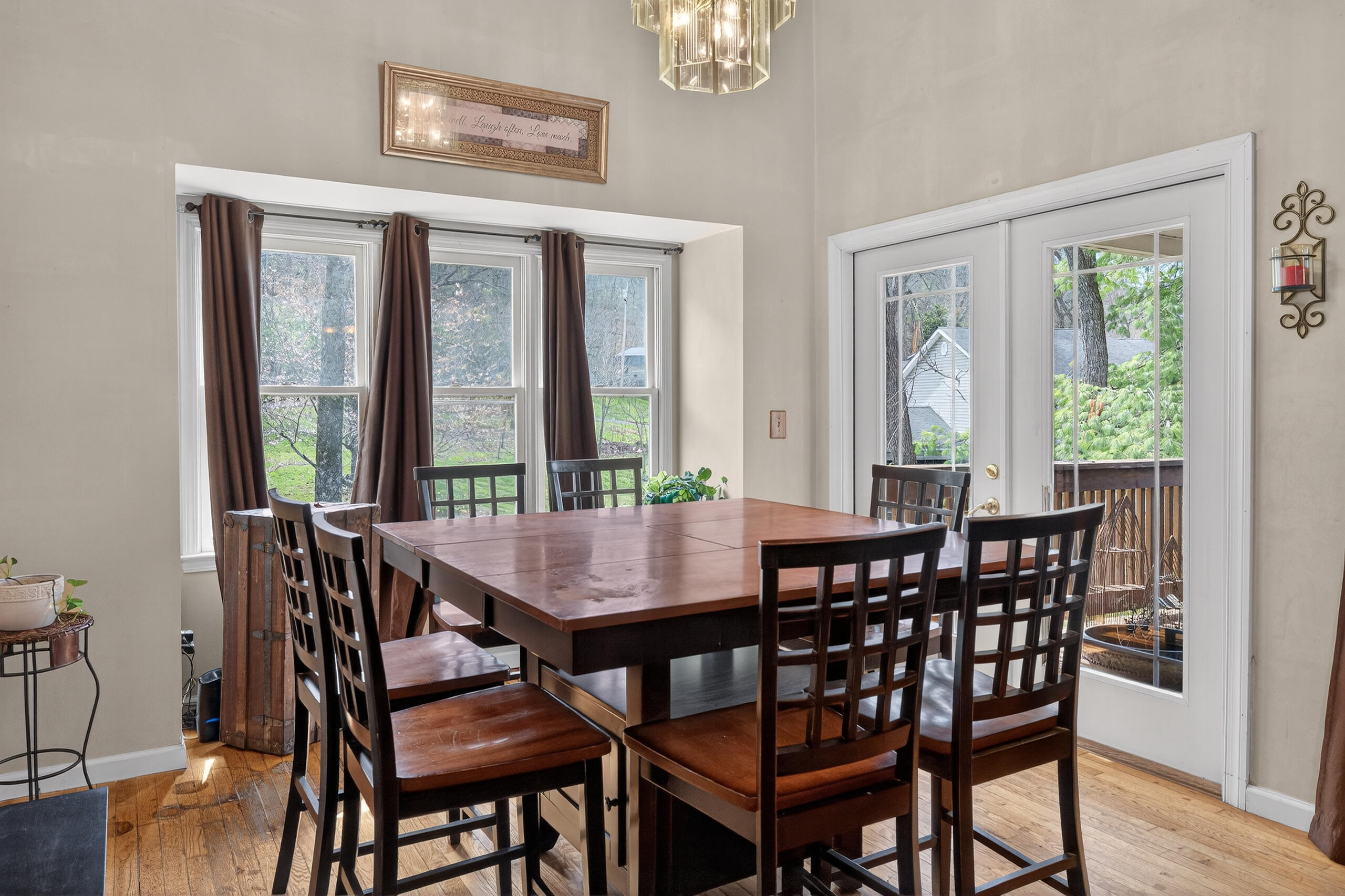2073 Crystal Springs Road Property Photo 8