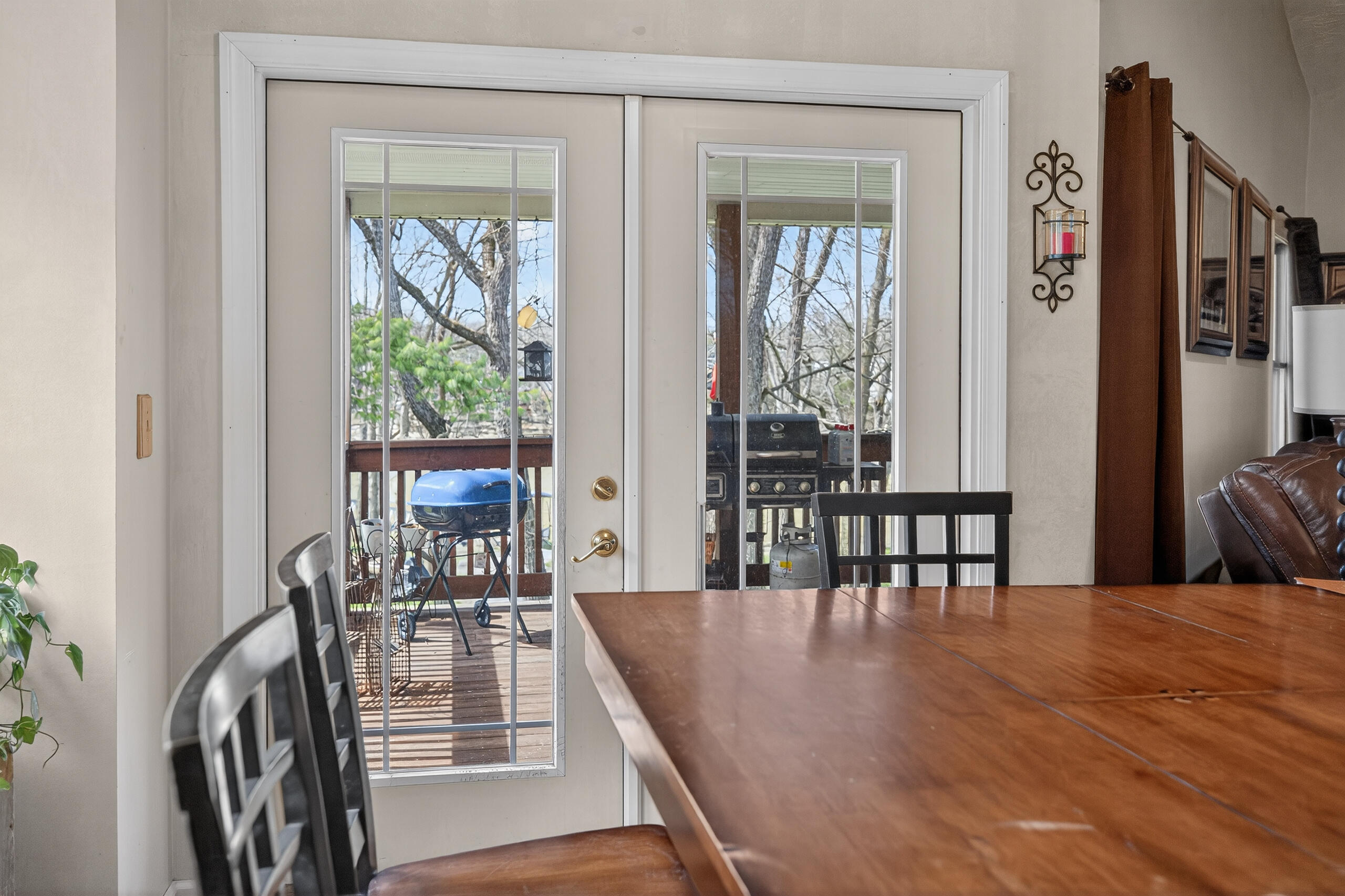 2073 Crystal Springs Road Property Photo 9