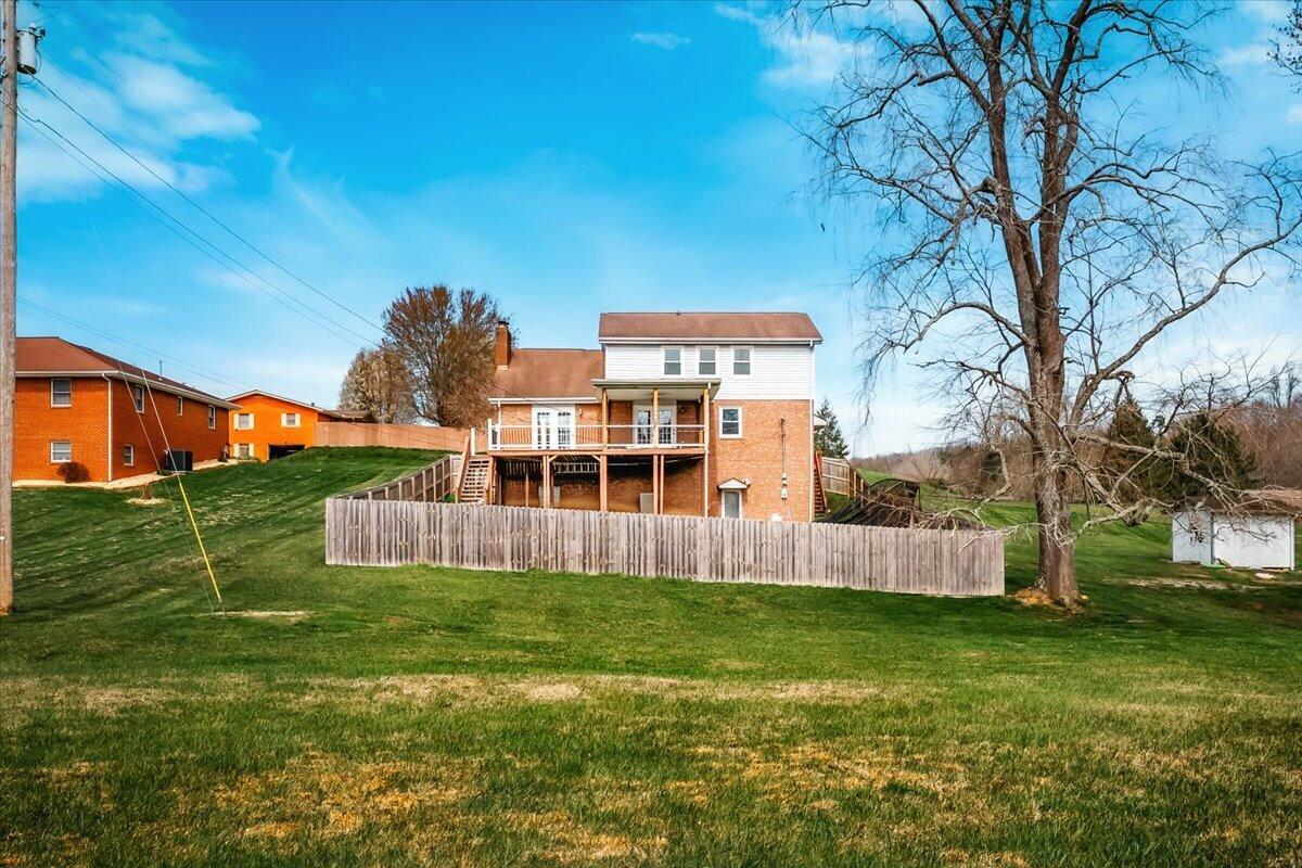 32 Meadow Brook Drive Property Photo 3