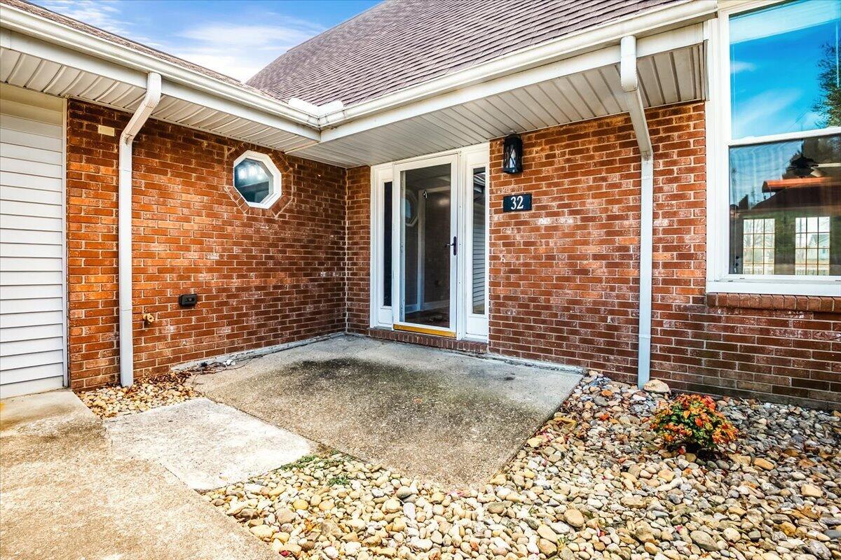 32 Meadow Brook Drive Property Photo 4
