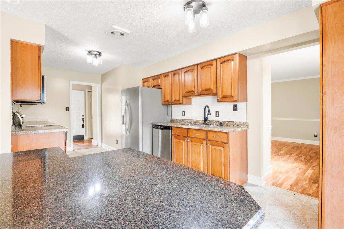 32 Meadow Brook Drive Property Photo 10
