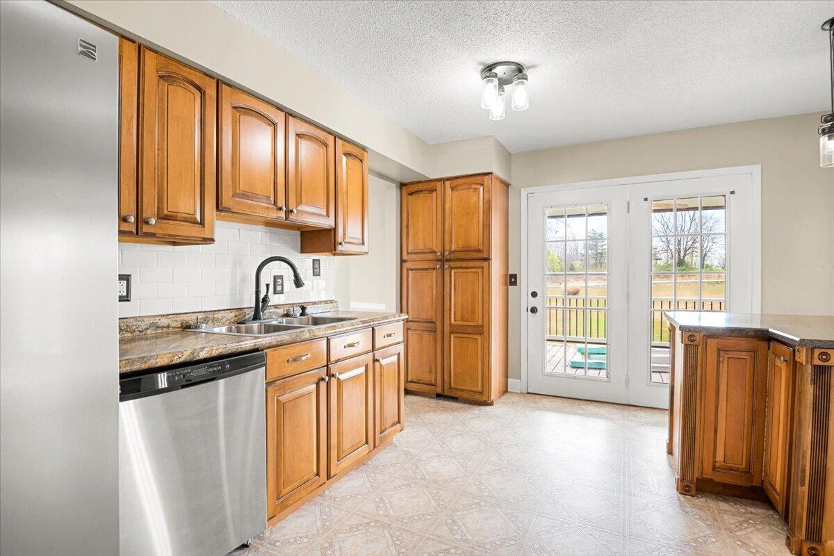 32 Meadow Brook Drive Property Photo 13