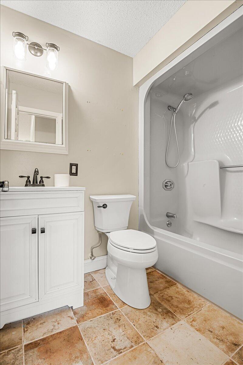 32 Meadow Brook Drive Property Photo 17