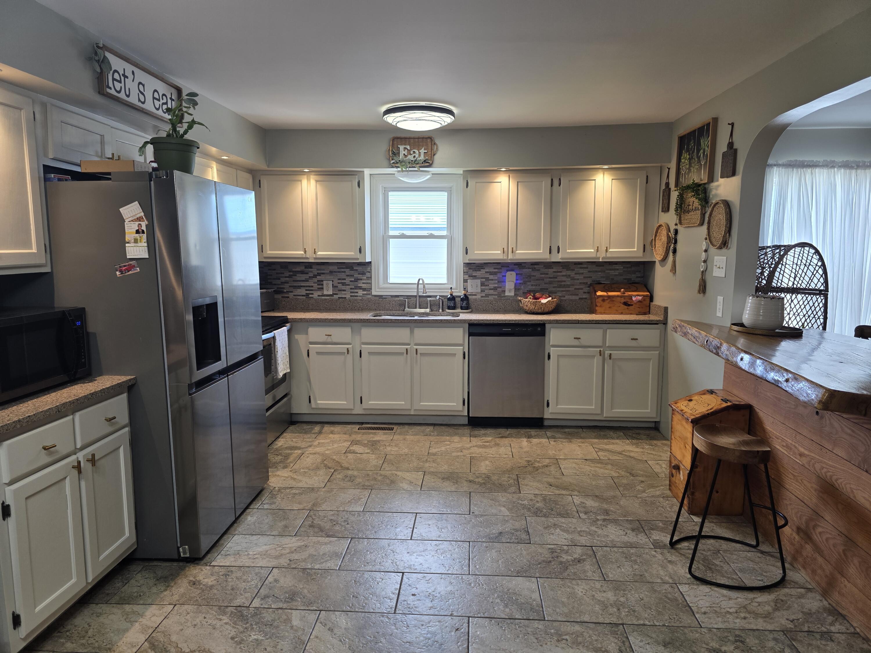 617 Hensley Road Property Photo 16
