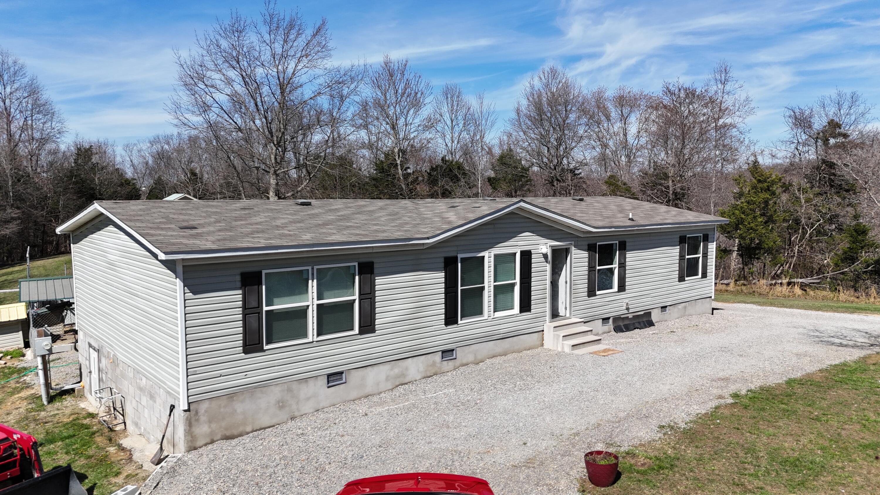 5488 Reese Hurt Road Property Photo 2