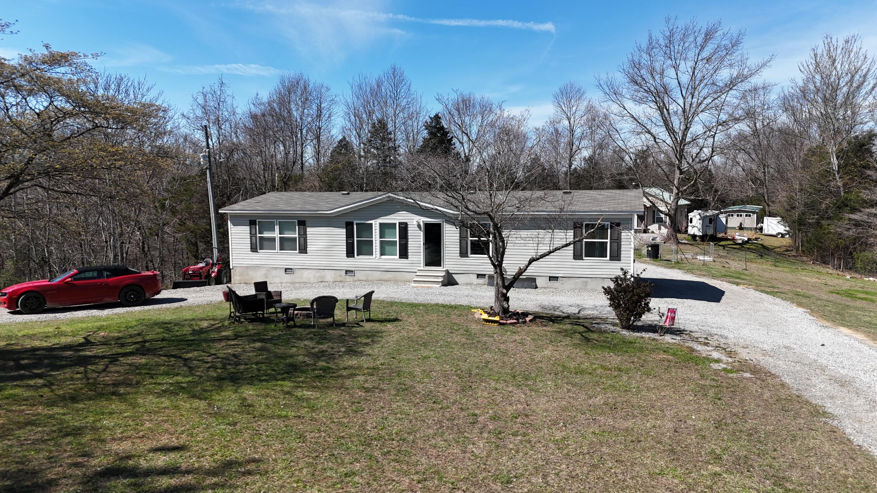 5488 Reese Hurt Road Property Photo 3