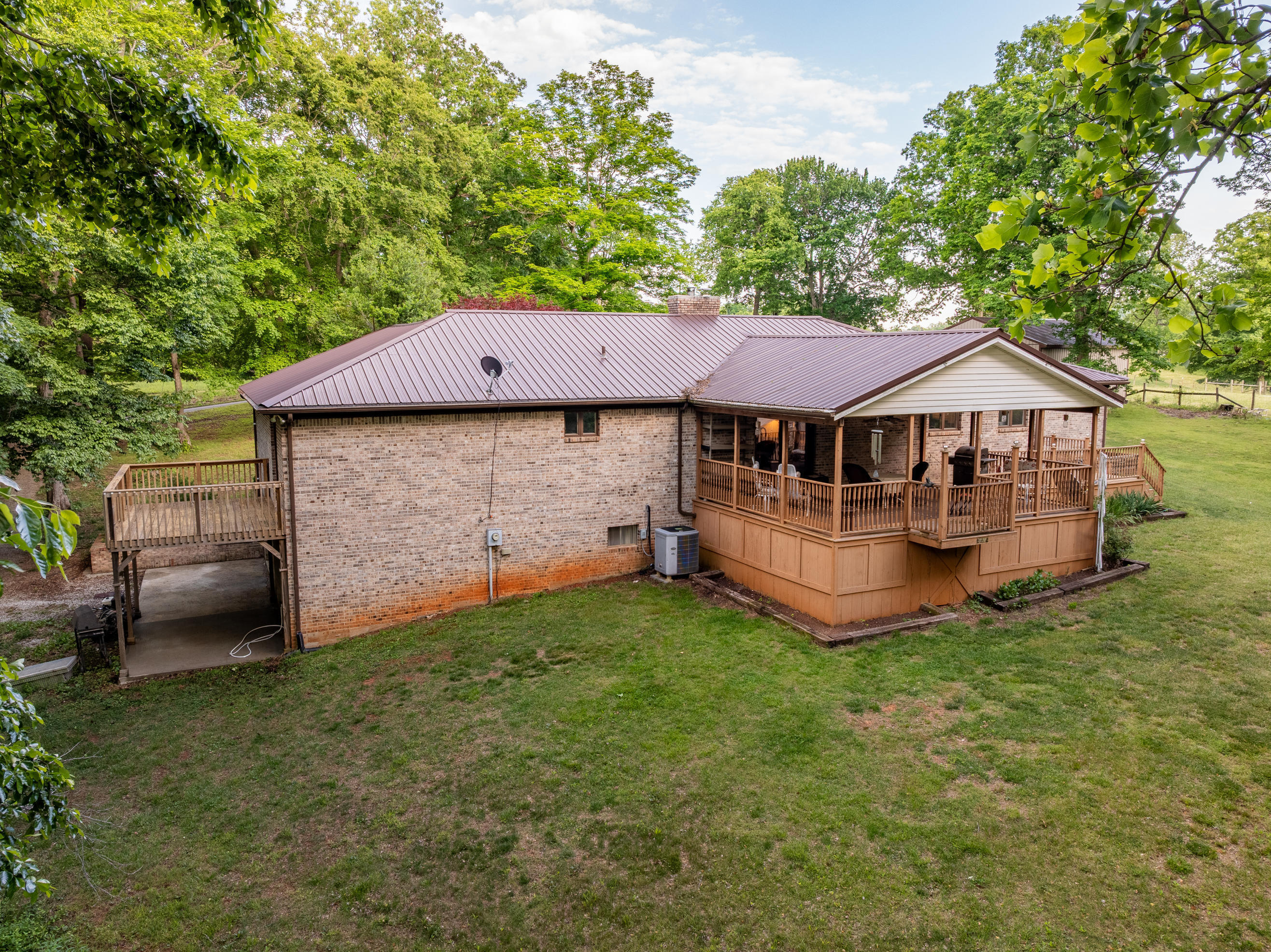 815 Jr Phipps Road Property Photo 6
