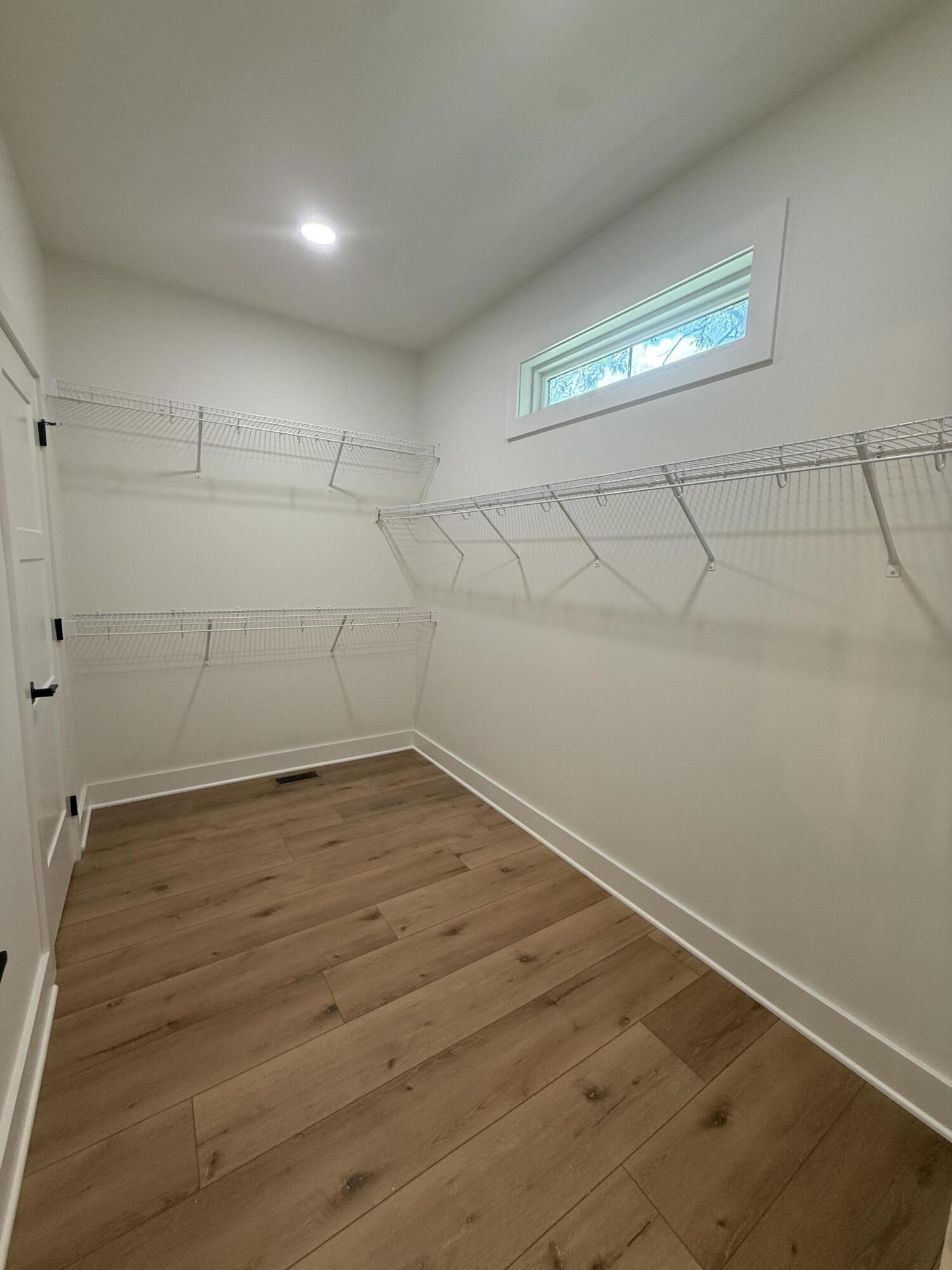 118 Oreda Drive Property Photo 13