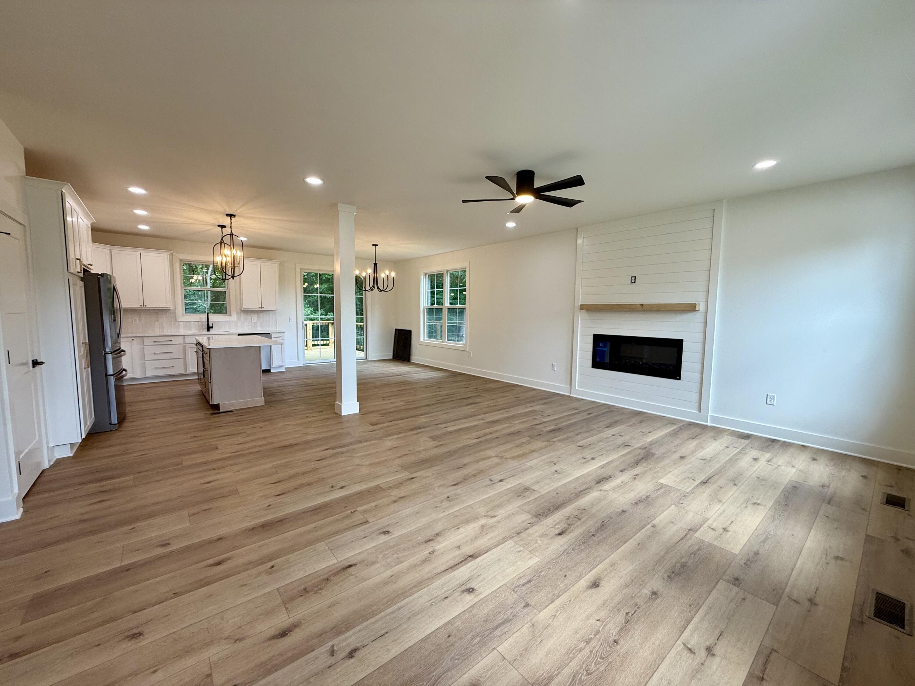 118 Oreda Drive Property Photo 35