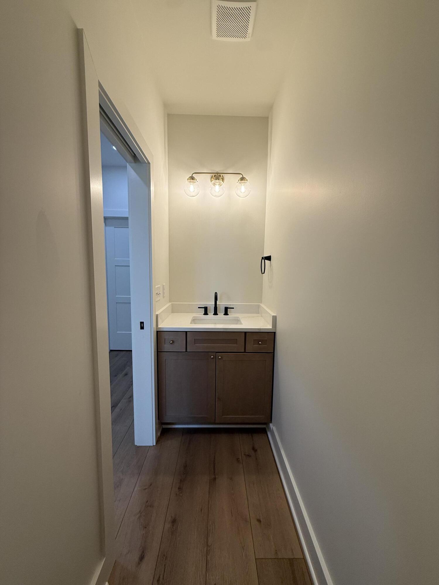 118 Oreda Drive Property Photo 43