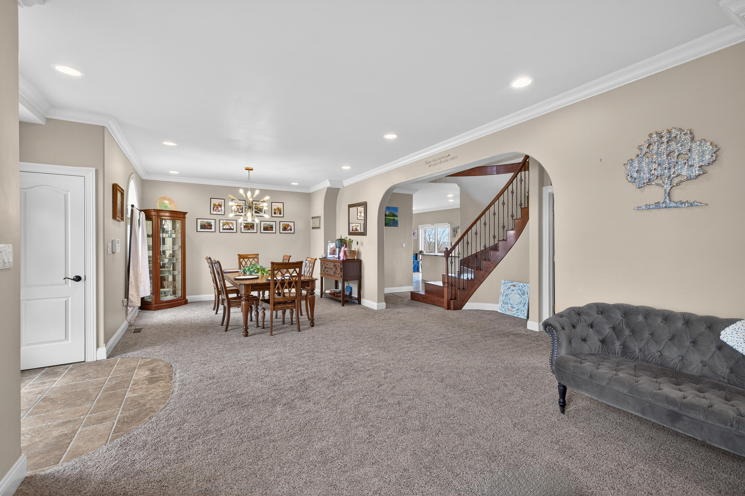 202 Palisades Pointe Drive Property Photo 9
