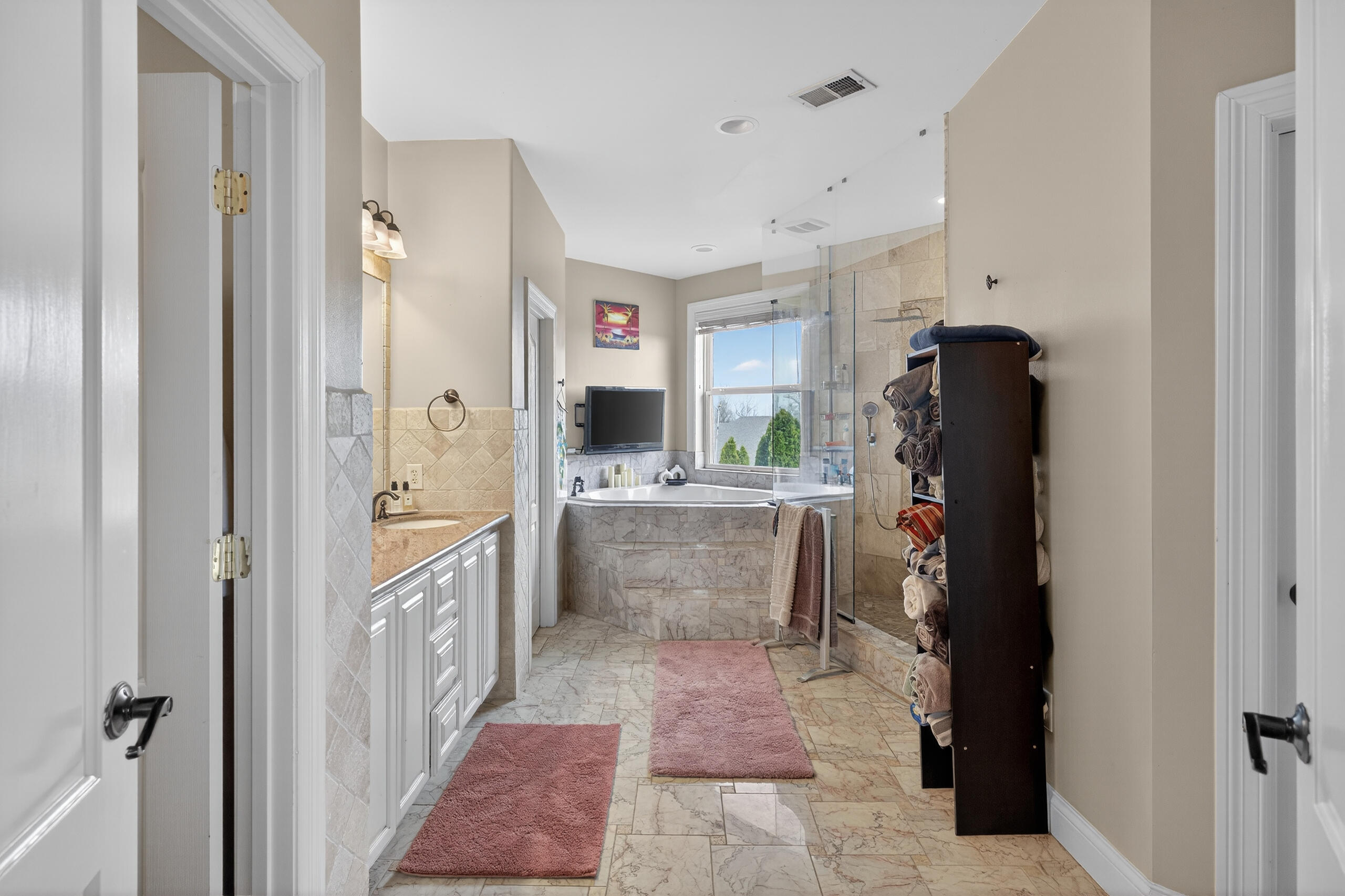 202 Palisades Pointe Drive Property Photo 29