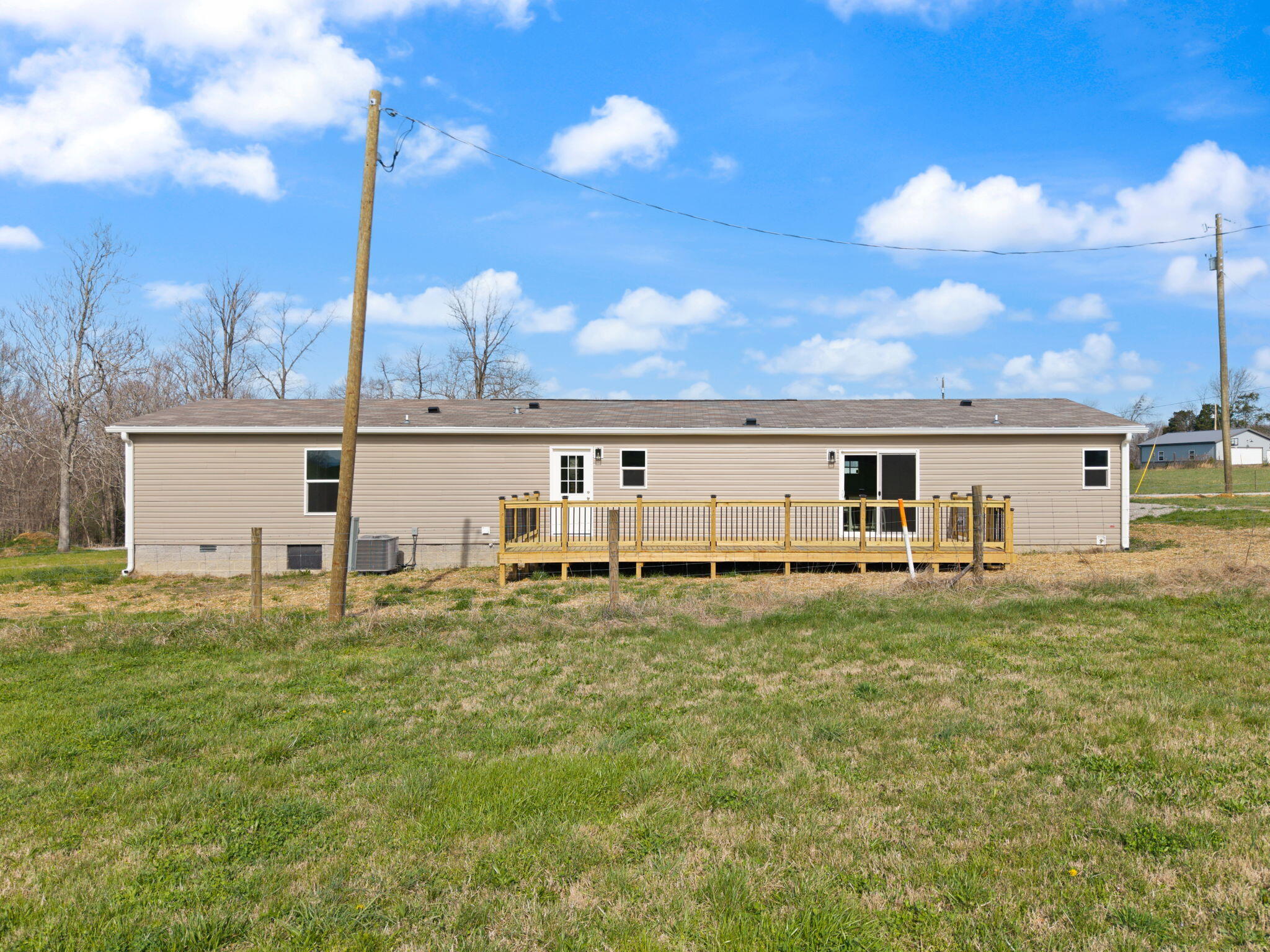 906 Denney Road Property Photo 9