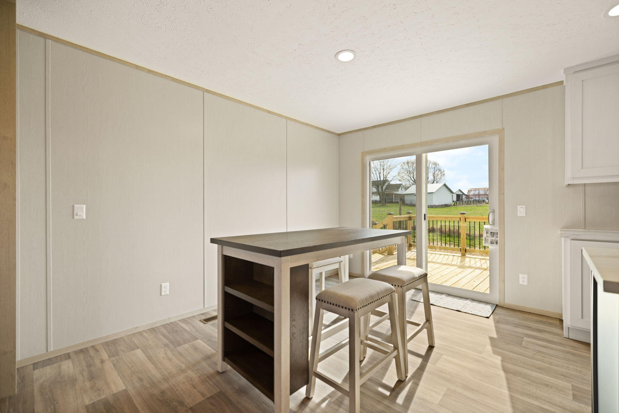 906 Denney Road Property Photo 31