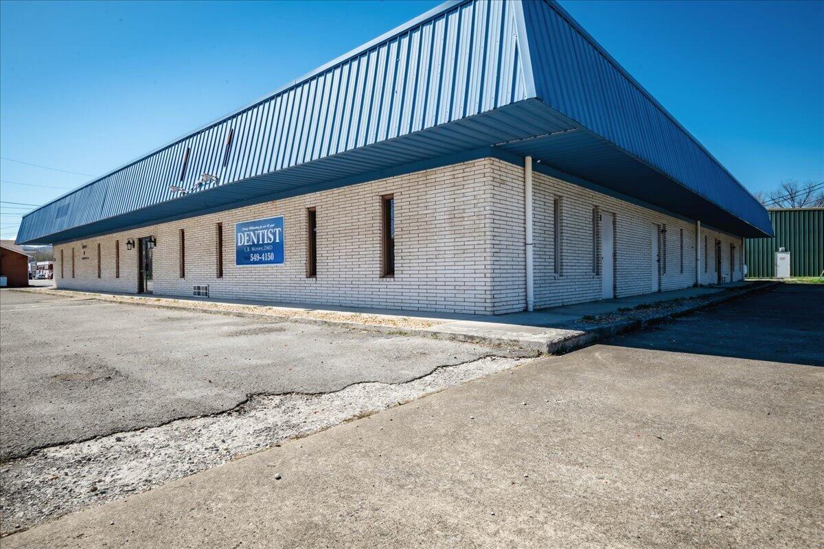 841 Highway 25 Property Photo 1