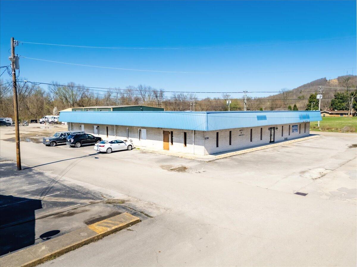 841 Highway 25 Property Photo 27