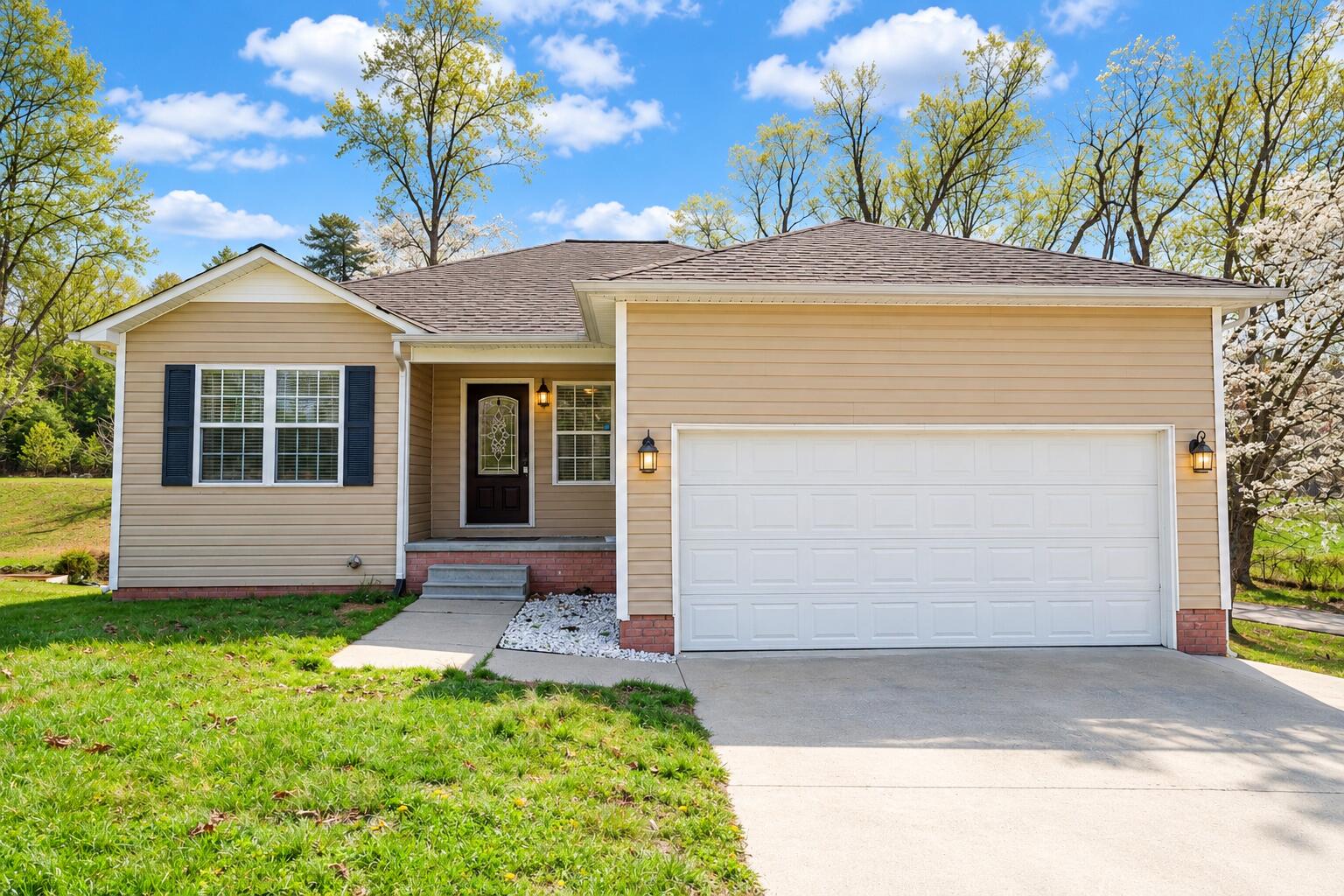 1299 E Pittsburg Church Road Property Photo 2