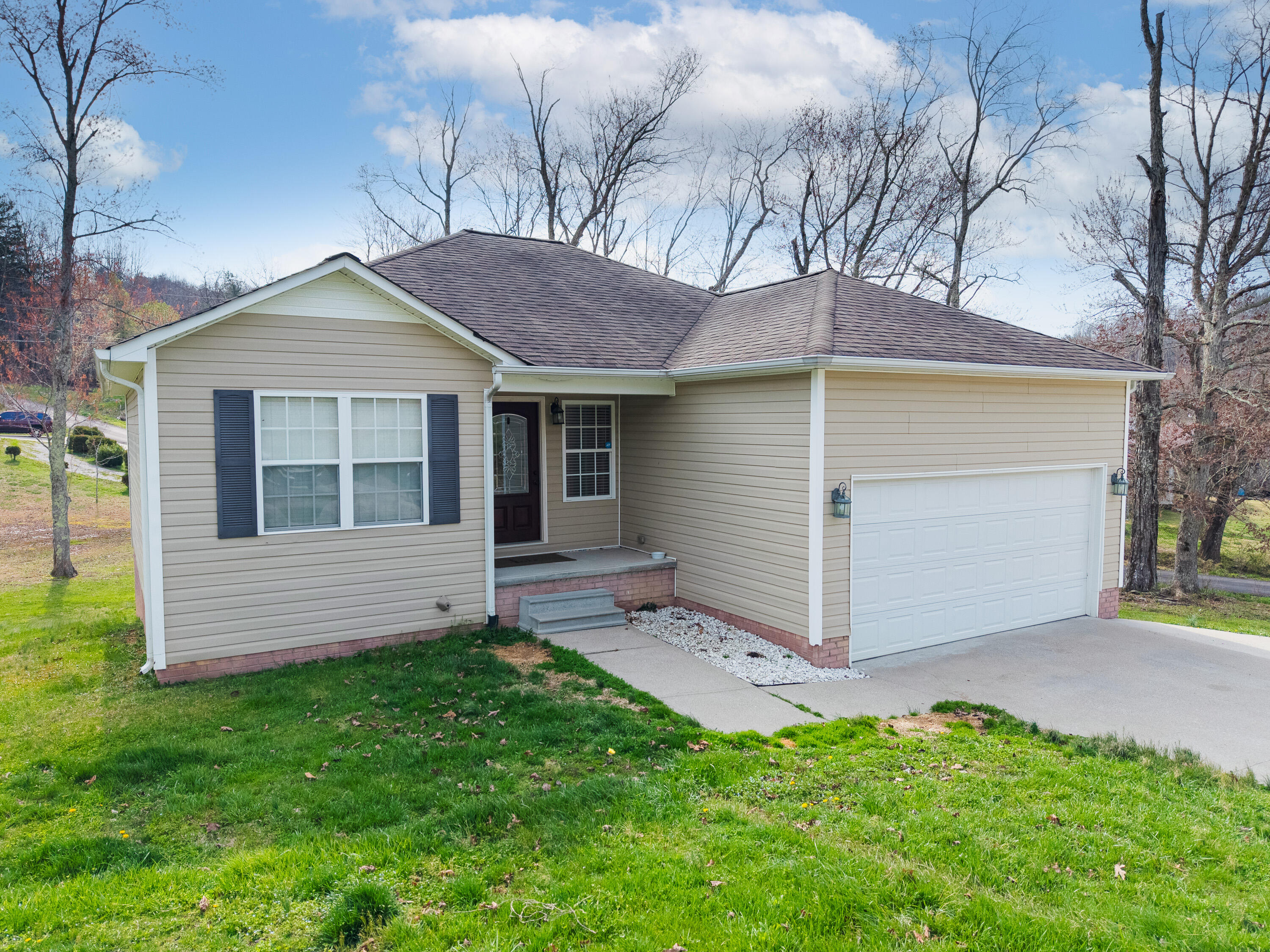 1299 E Pittsburg Church Road Property Photo 3