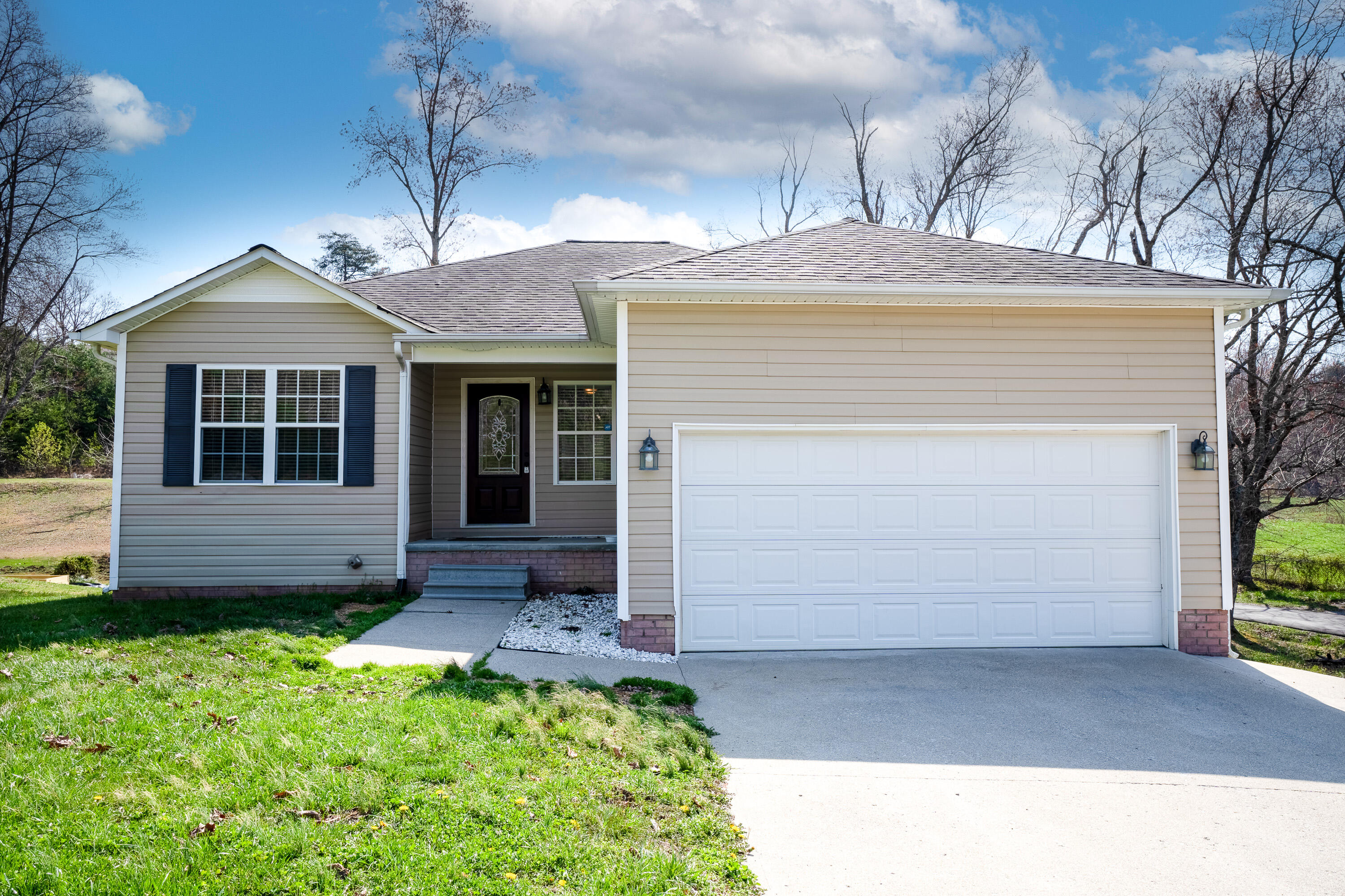 1299 E Pittsburg Church Road Property Photo 4