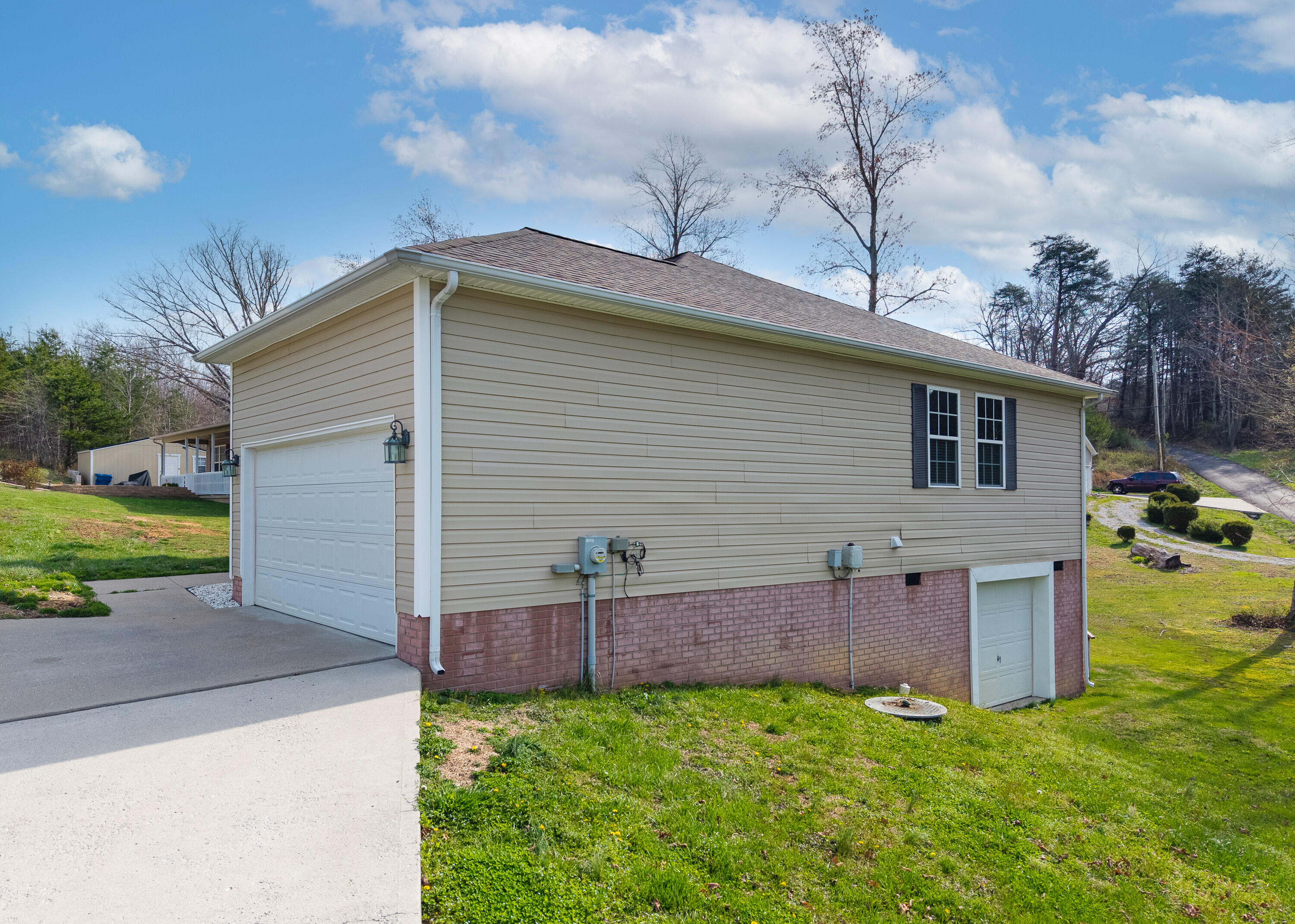1299 E Pittsburg Church Road Property Photo 5