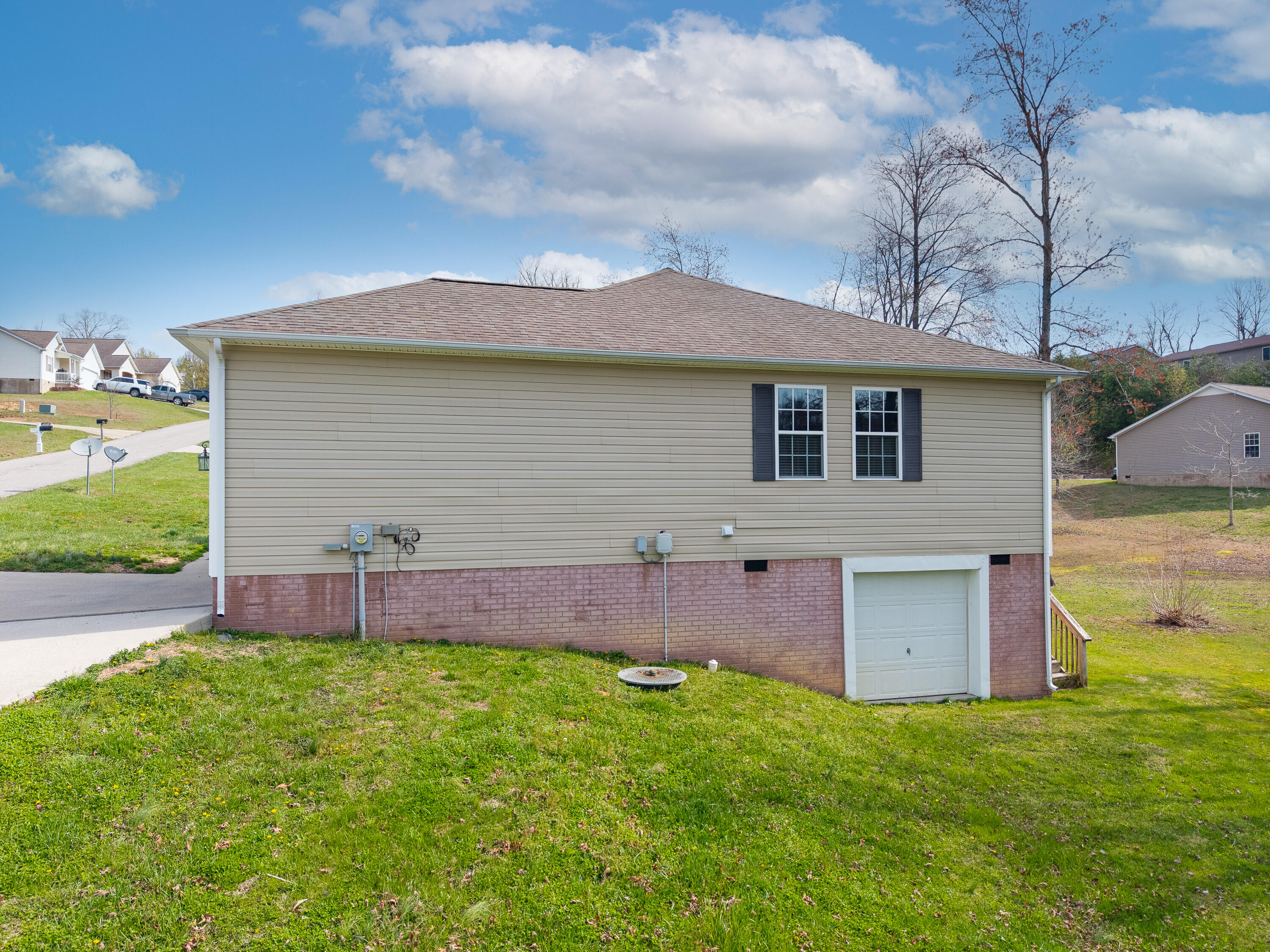 1299 E Pittsburg Church Road Property Photo 6