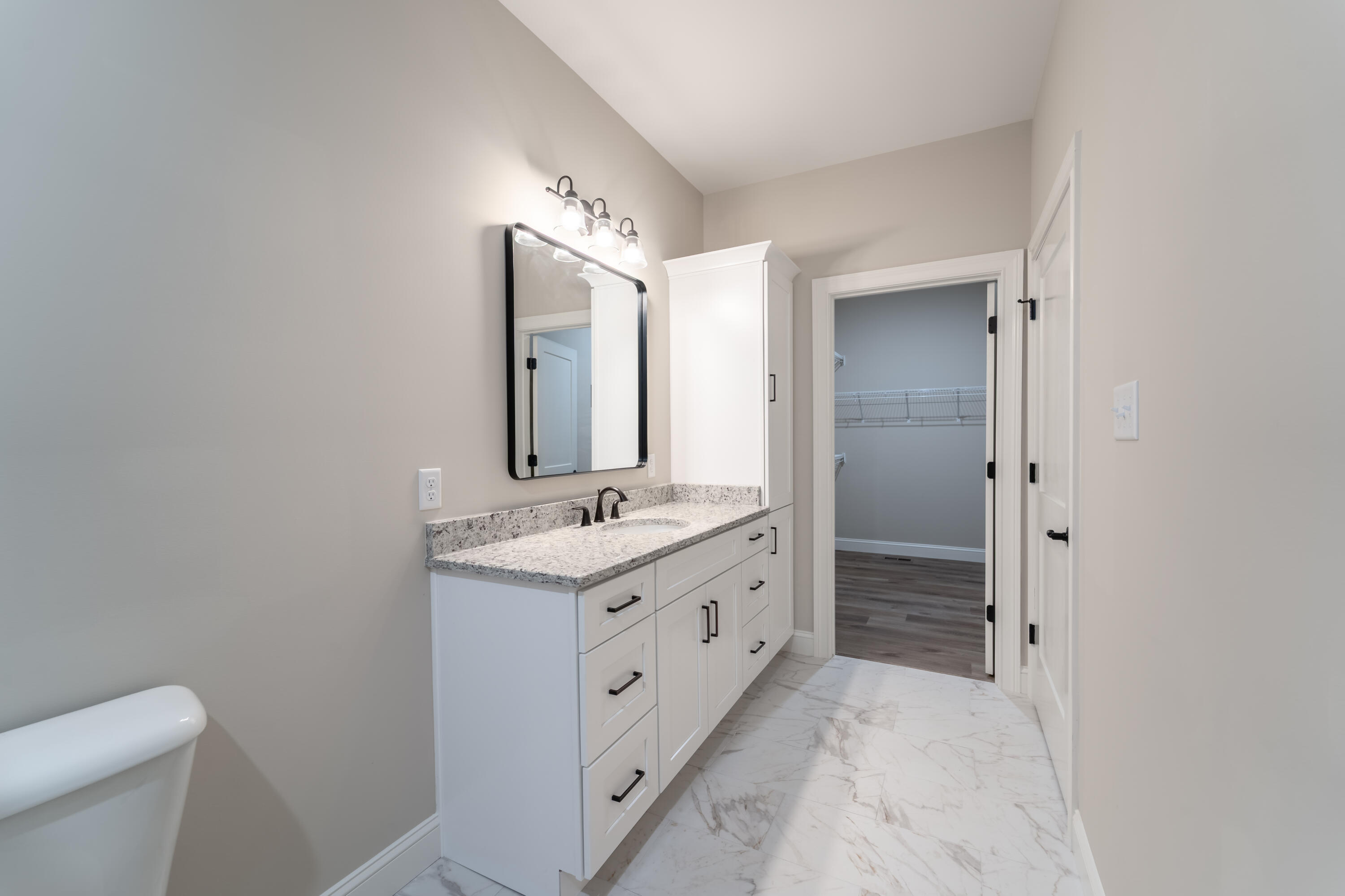177 Central Park Avenue Property Photo 31
