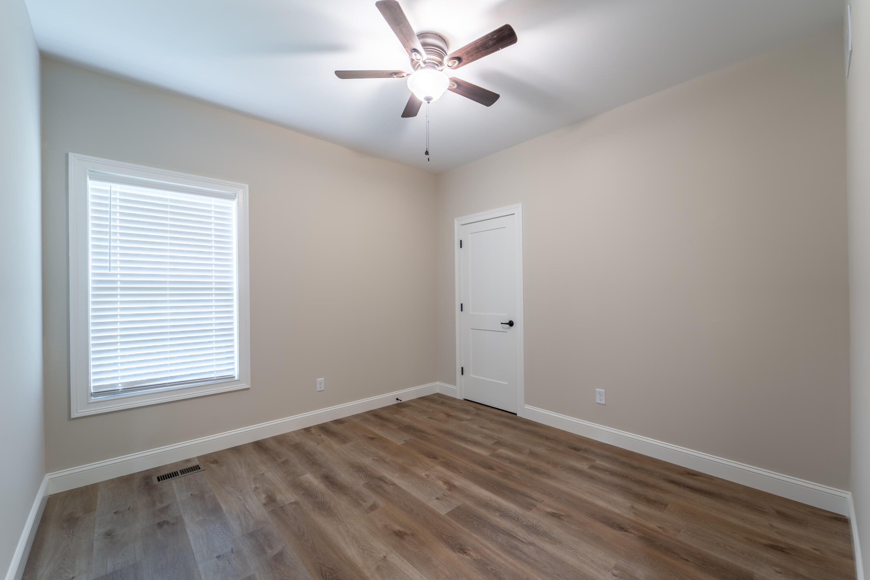 177 Central Park Avenue Property Photo 35