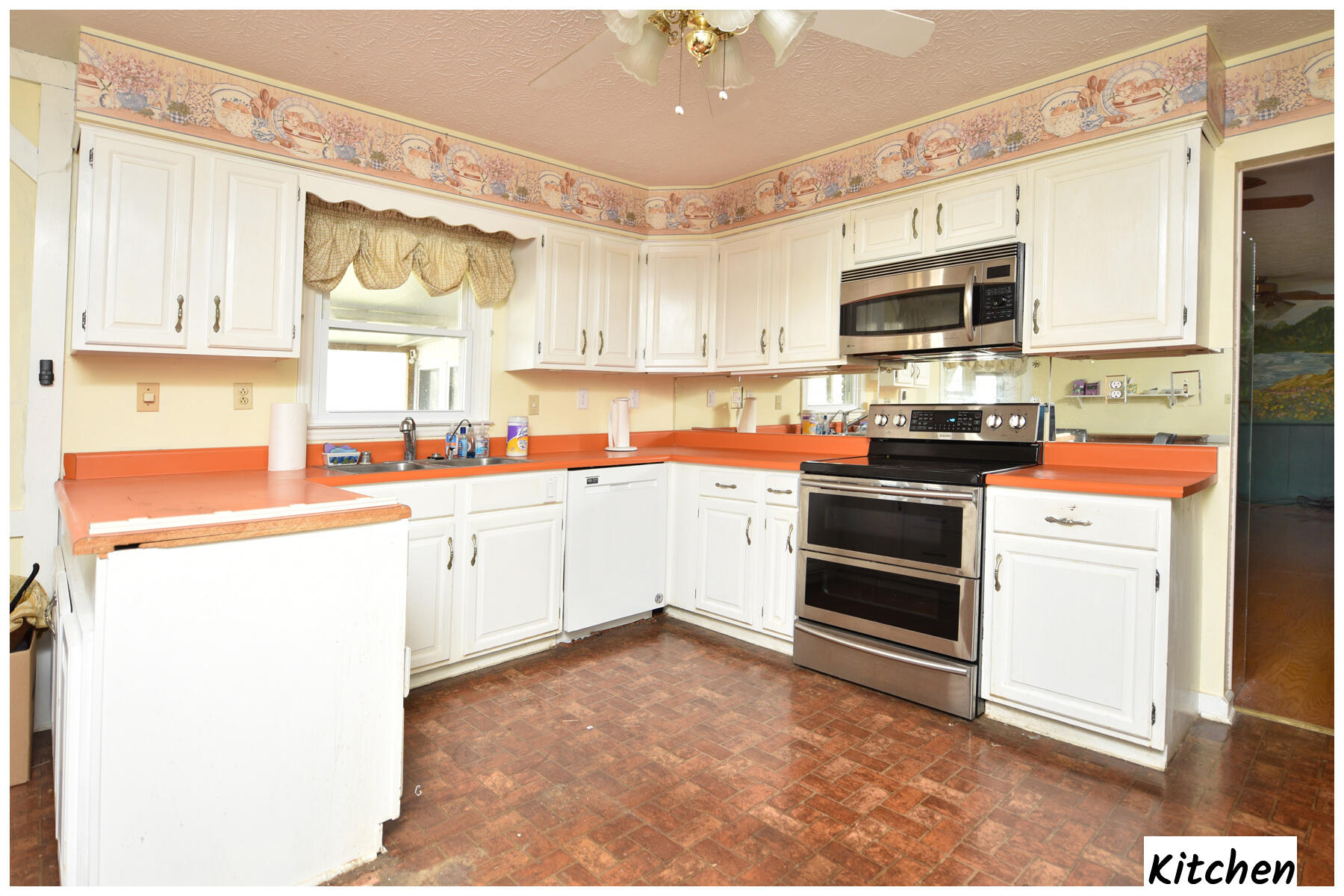 1021 Hanley Lane Property Photo 7