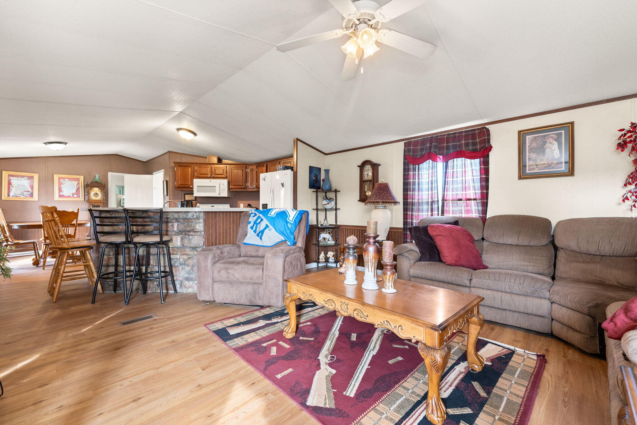 345 Bonnie Blue Lane Property Photo 6